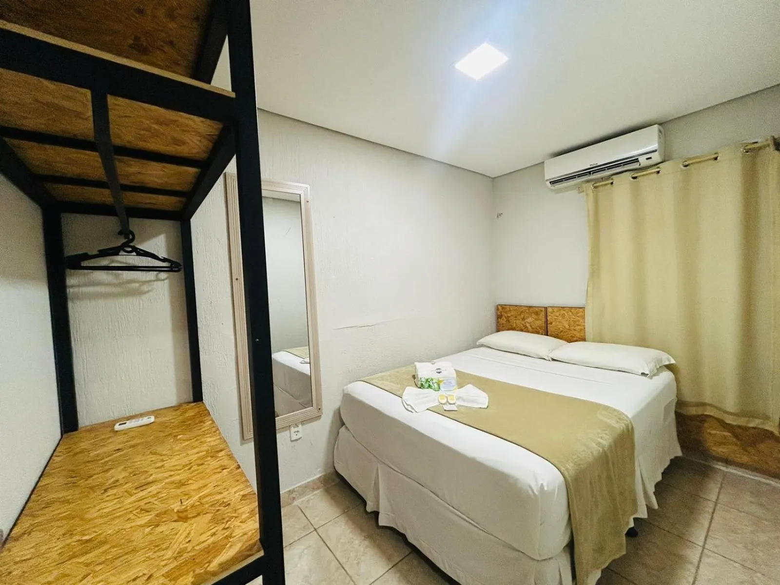 Bedroom, Bed in Mansomar