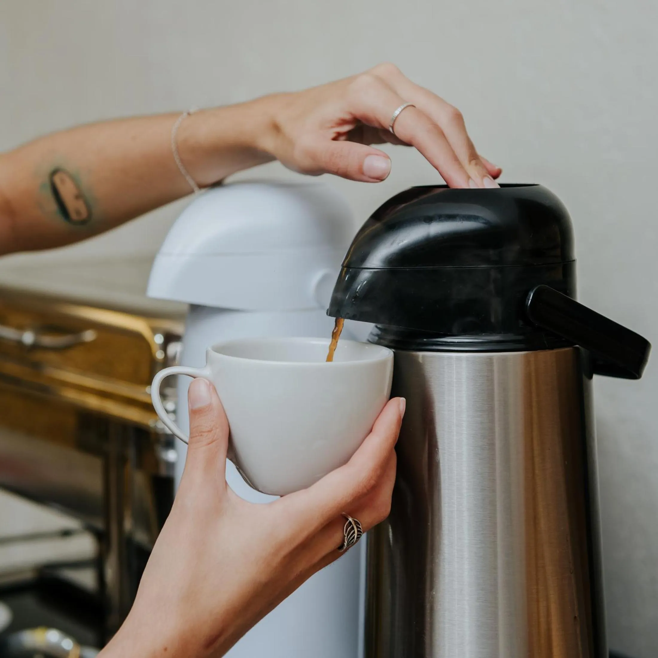 Coffee/tea facilities in Mansomar