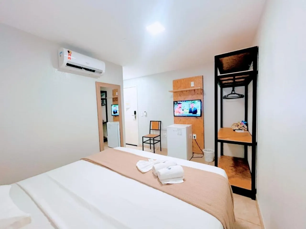 Bedroom, Bed in Mansomar