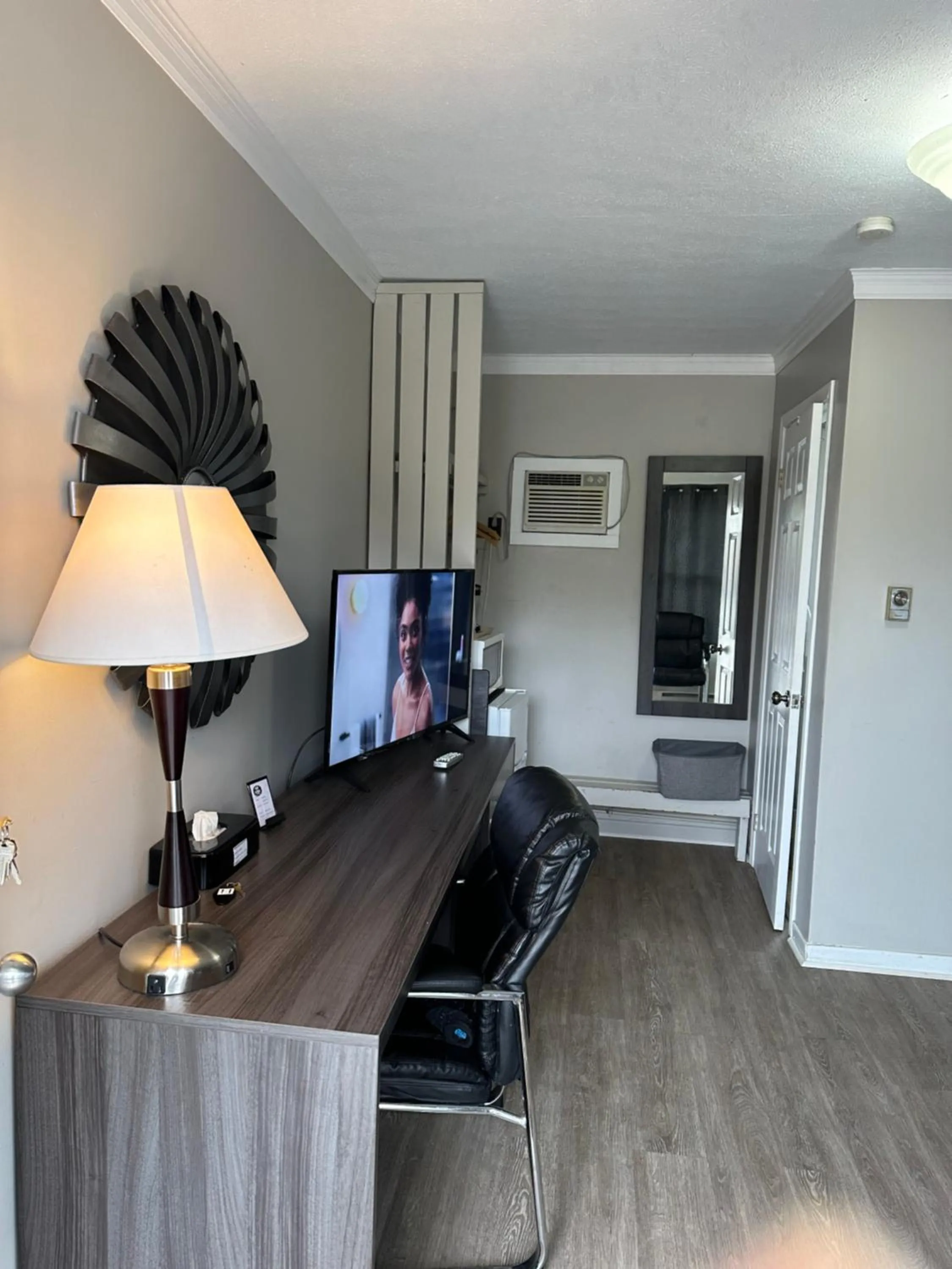 Lakeview Motel & Cottage