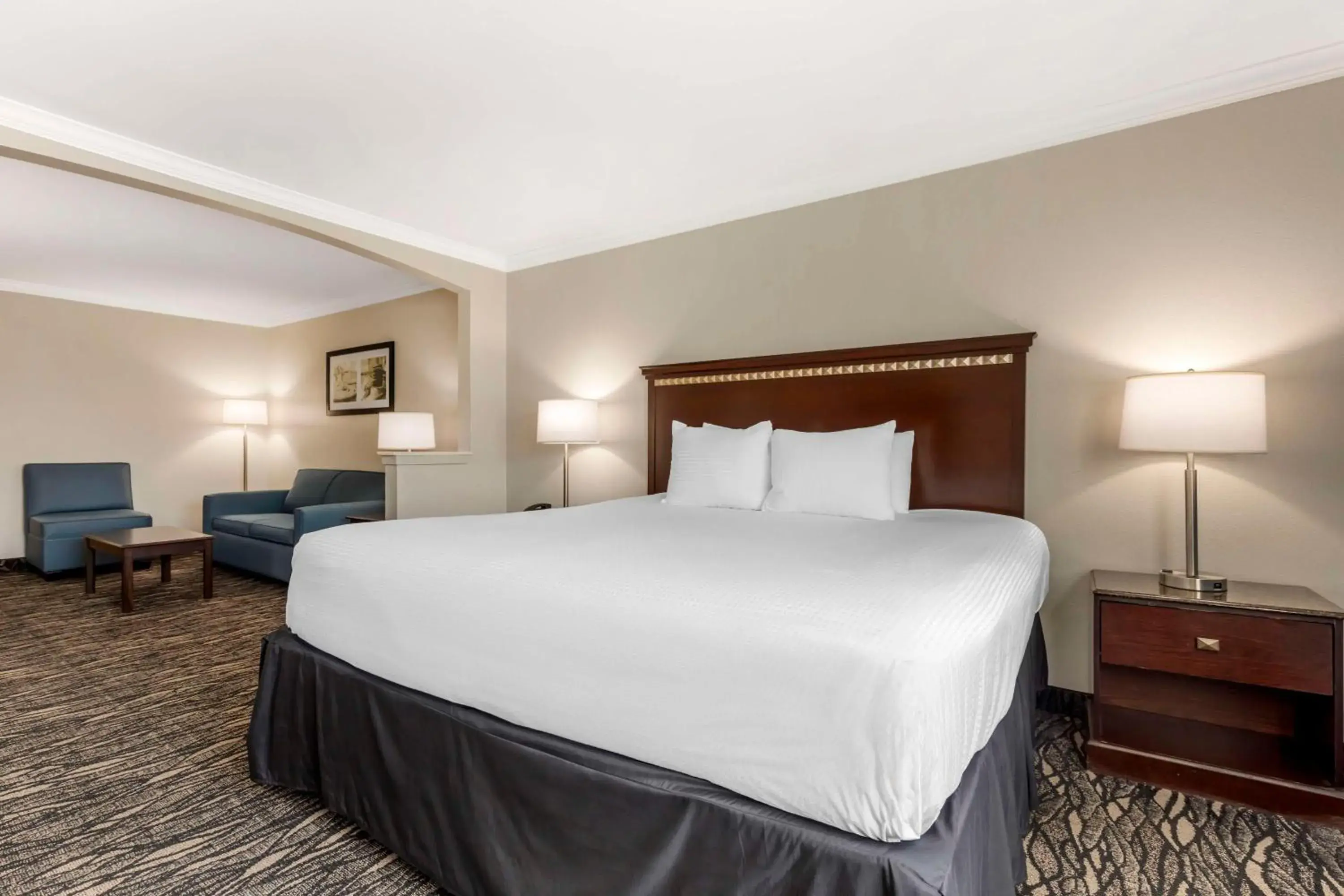 Bedroom, Bed in Best Western Plus Lake Worth Inn & Suites Bedroom, Bed in Best Western Plus Lake Worth Inn & Suites