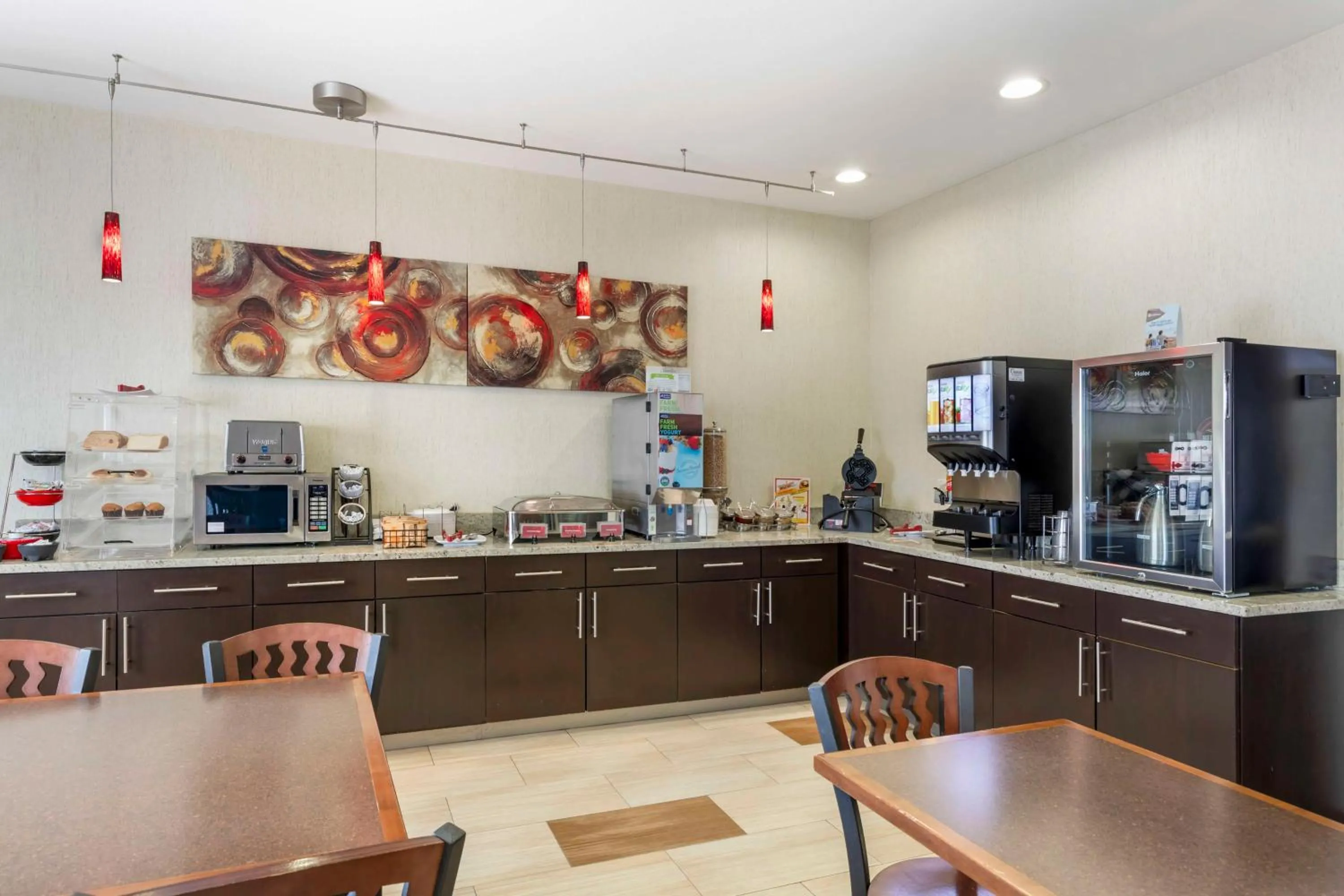 Breakfast in Best Western Plus Lake Worth Inn & Suites