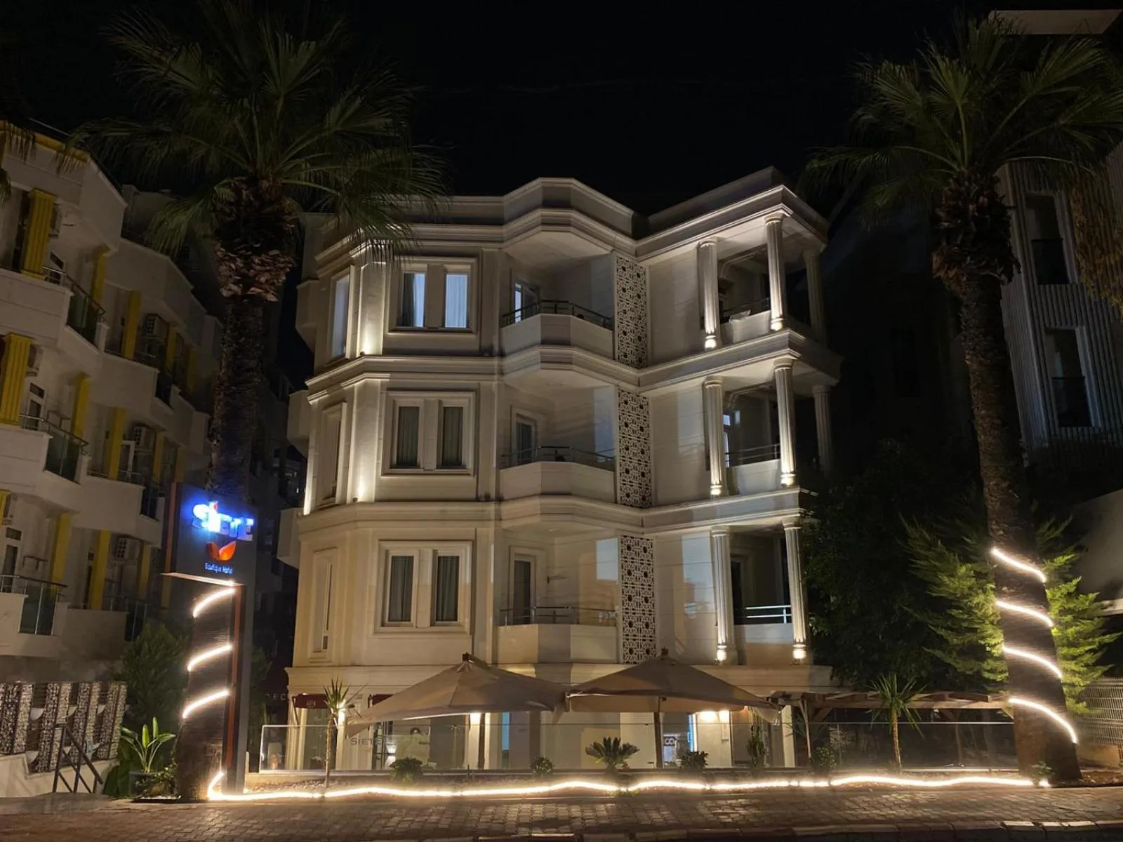 Property building in Siete Hotel