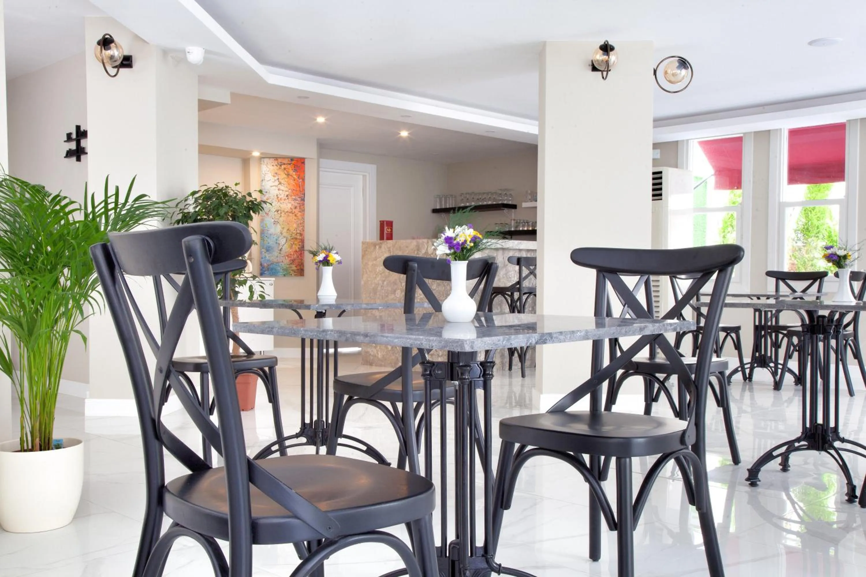 Restaurant/places to eat in Siete Hotel