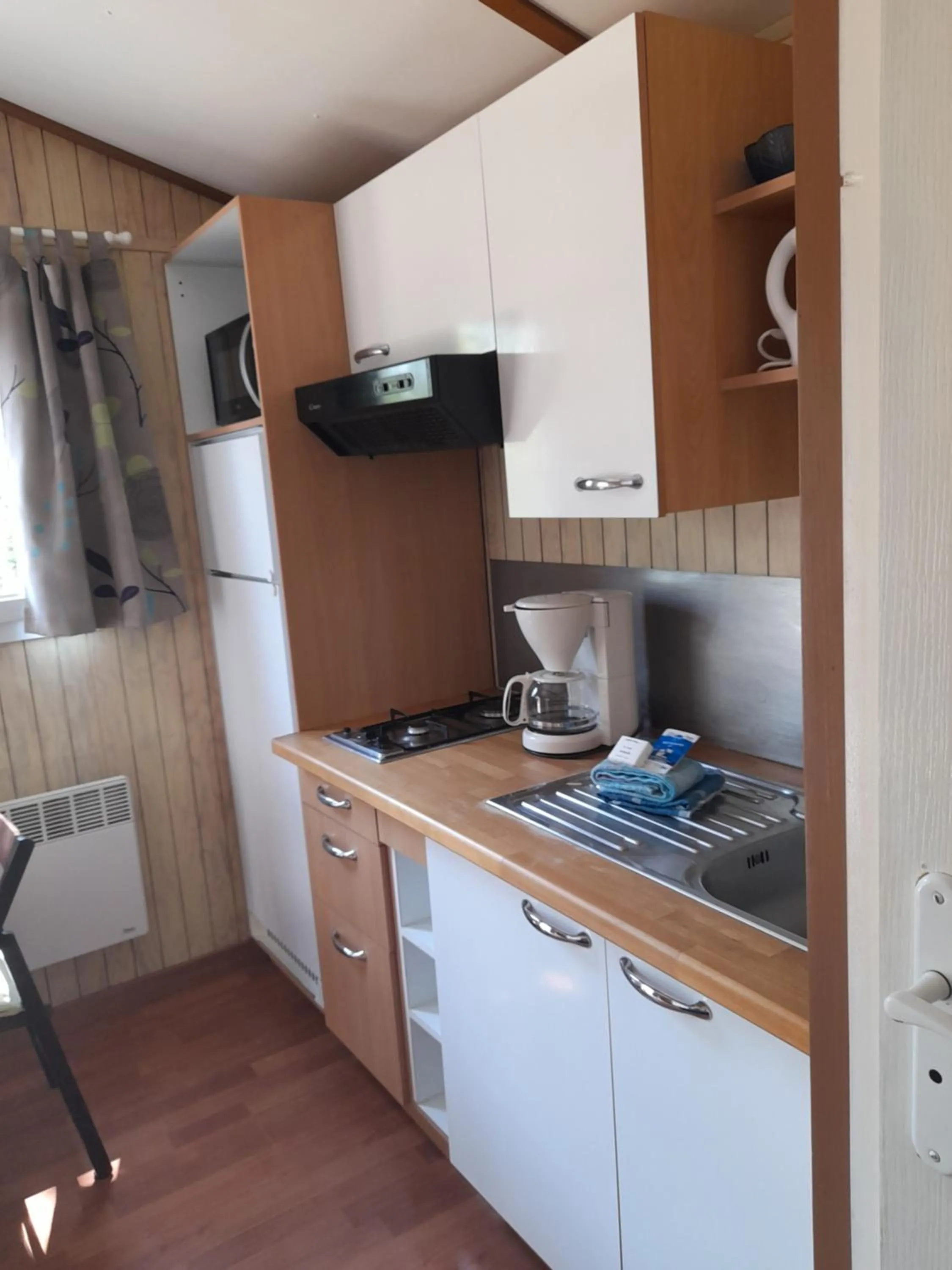 Coffee/tea facilities in PARADISE CHALLETS AND CAMPING