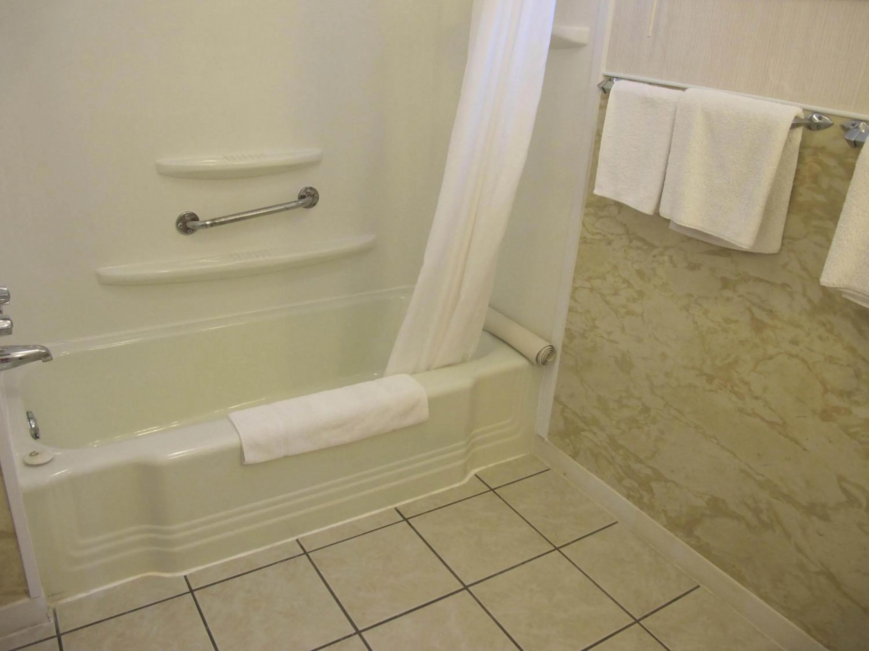 Bathroom in Laurie's Inn