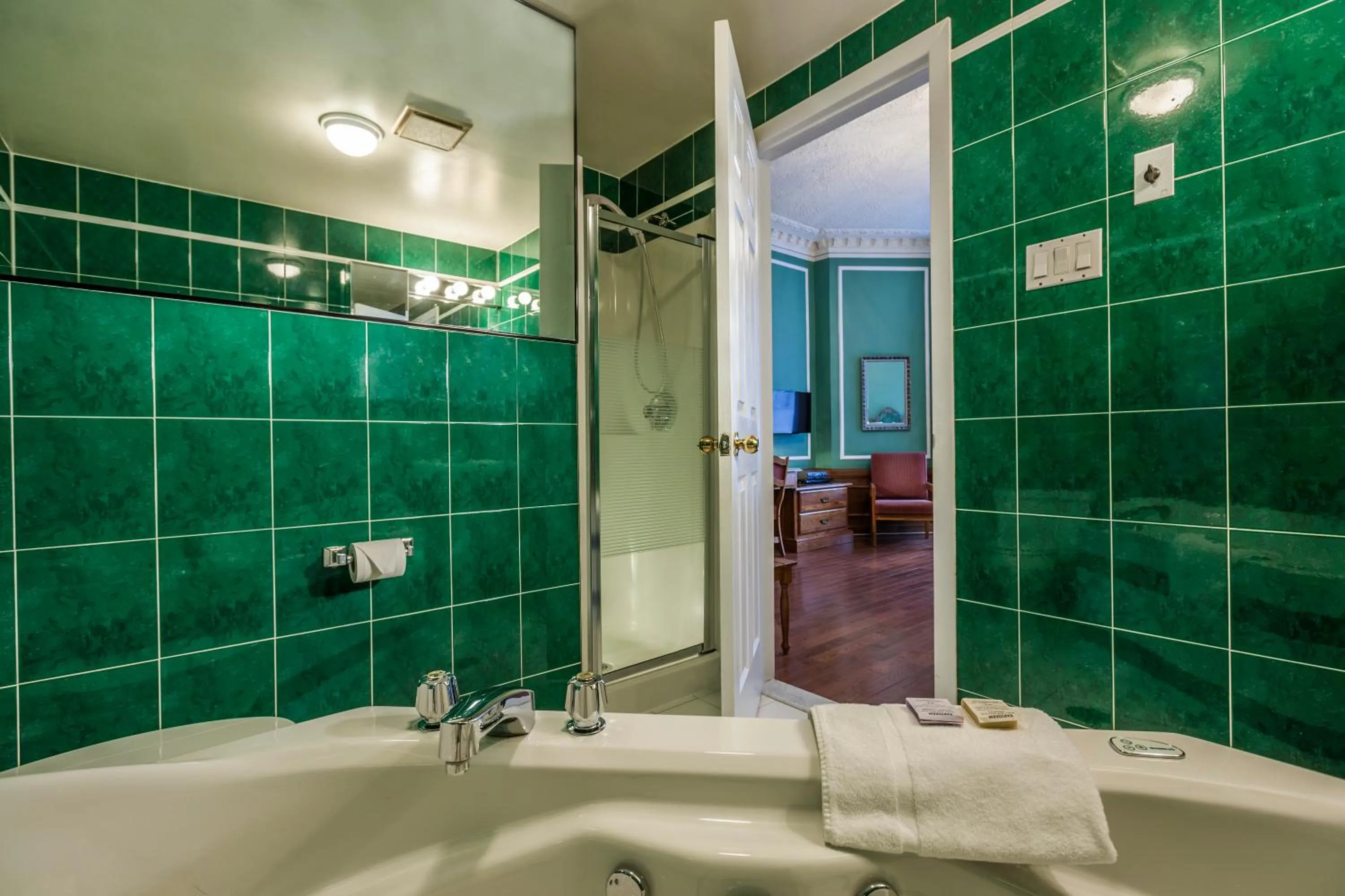 Bathroom in Hotel Chateau de l'Argoat