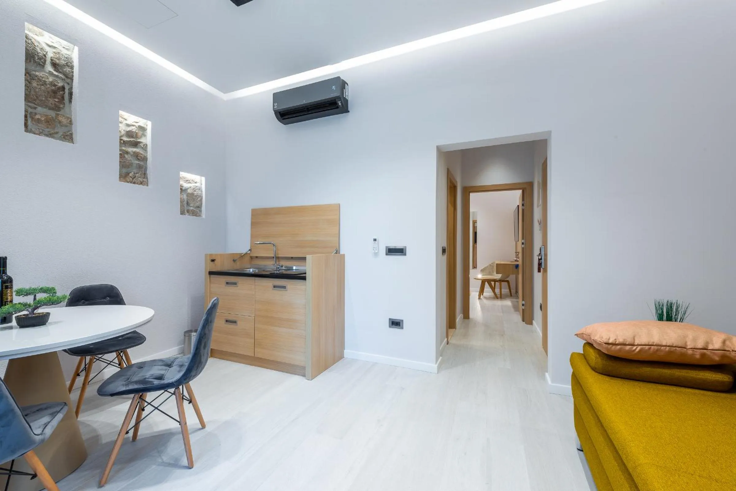 Bed in Casa Antika Suites