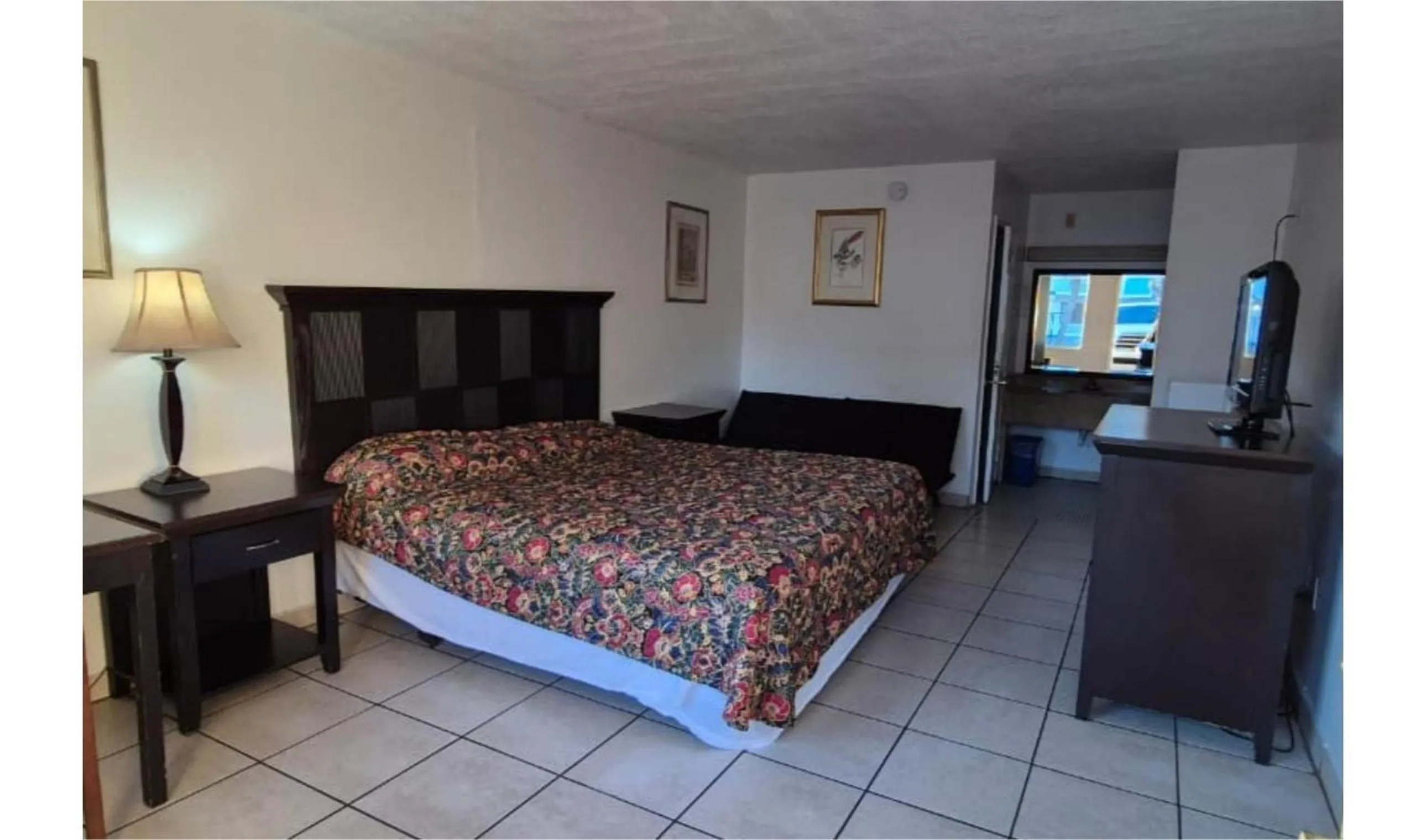 Bedroom, Bed in Central Motel Kissimmee Near Disney World