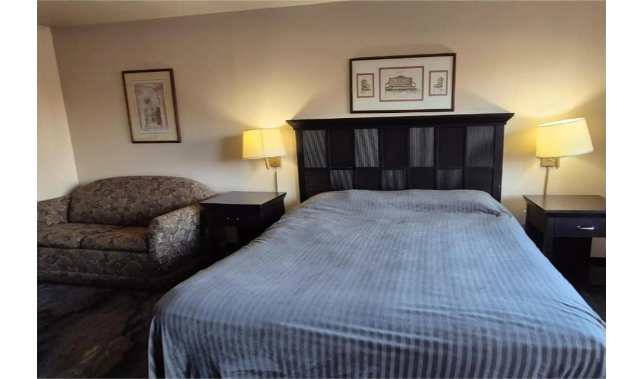 Bedroom, Bed in Central Motel Kissimmee Near Disney World