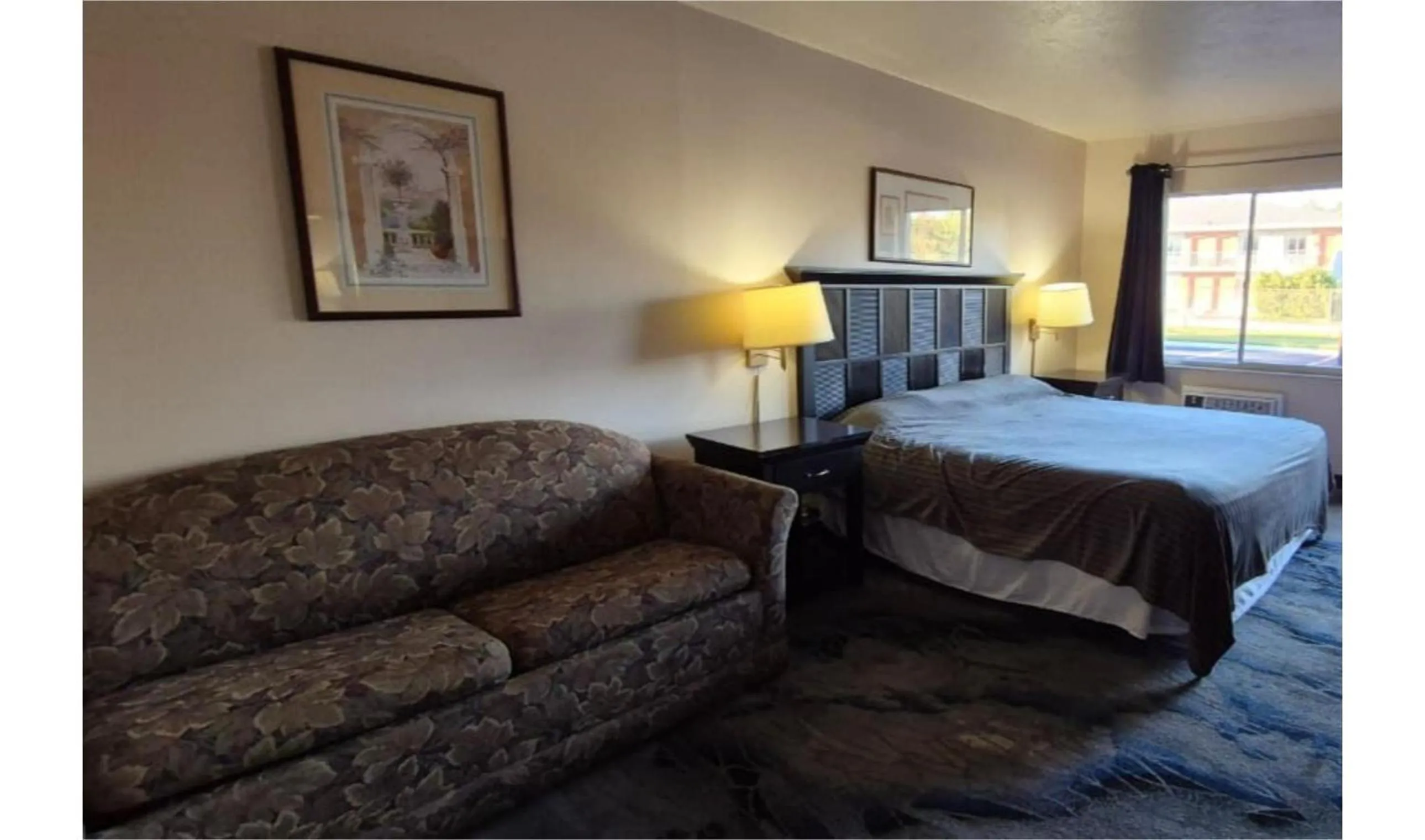 Bedroom, Bed in Central Motel Kissimmee Near Disney World