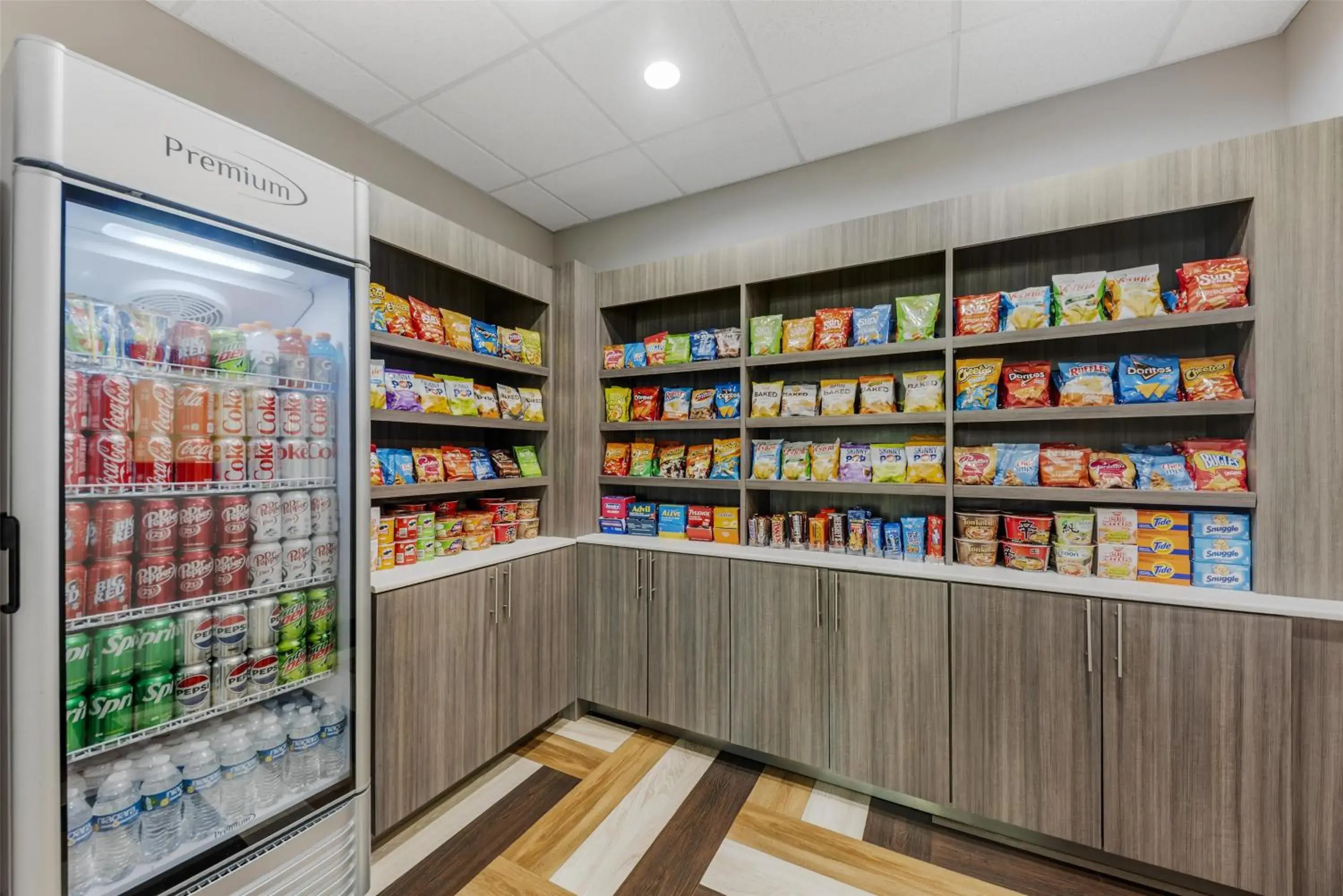 Property building in Best Western Green Oak Inn & Suites Property building in Best Western Green Oak Inn & Suites