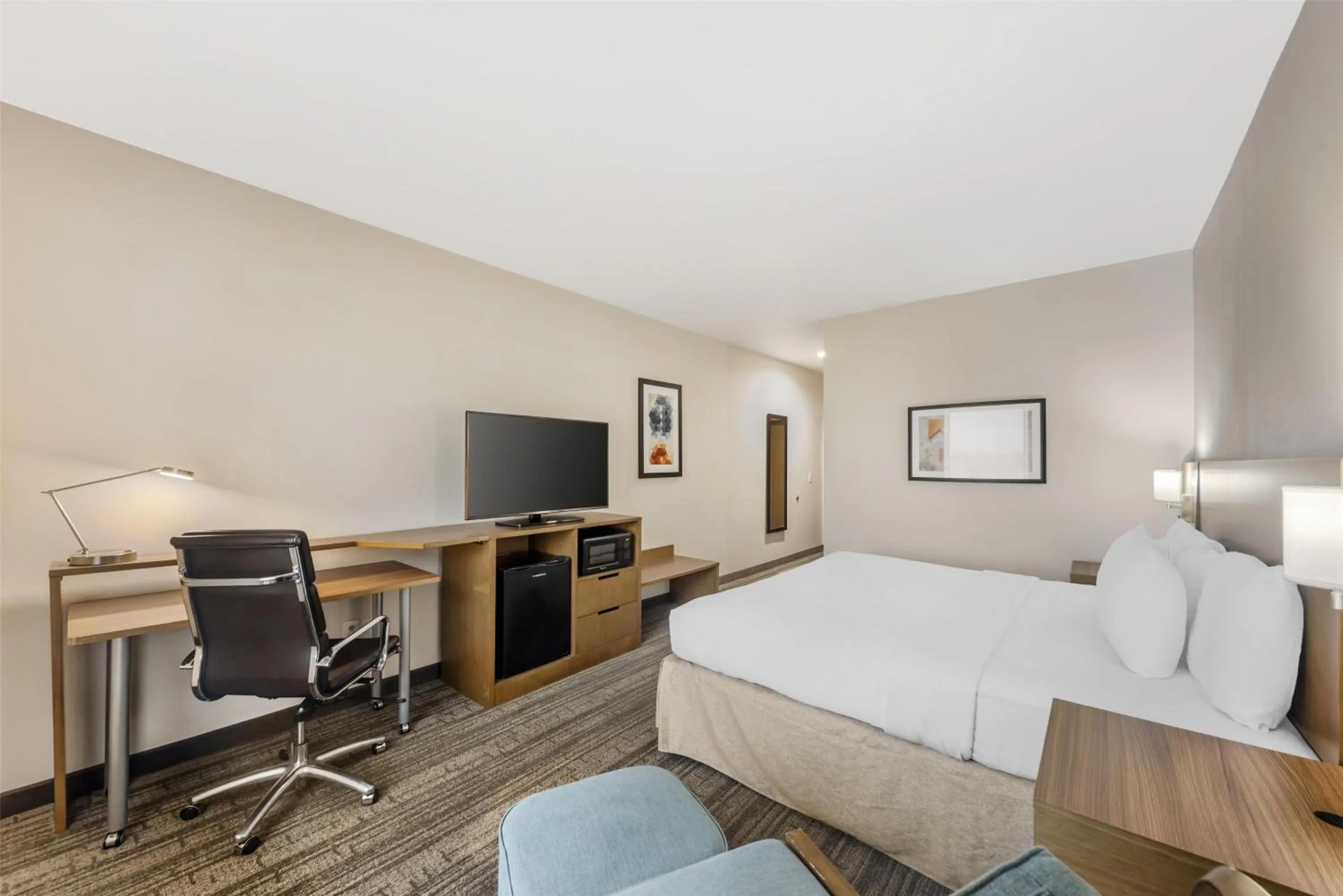 Bedroom, Bed in Best Western Green Oak Inn & Suites