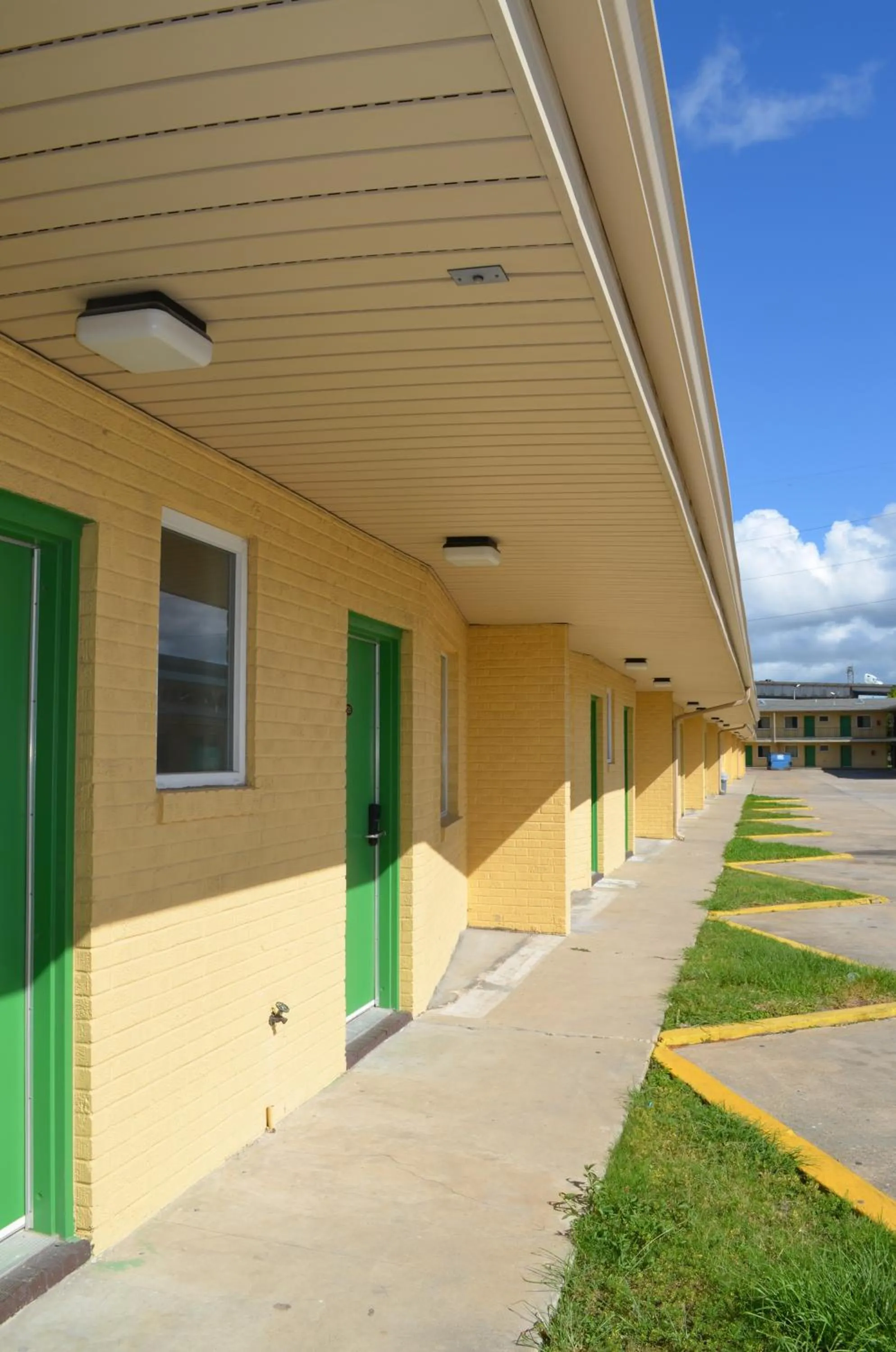 Facade/entrance in Royal Inn Of New Orleans