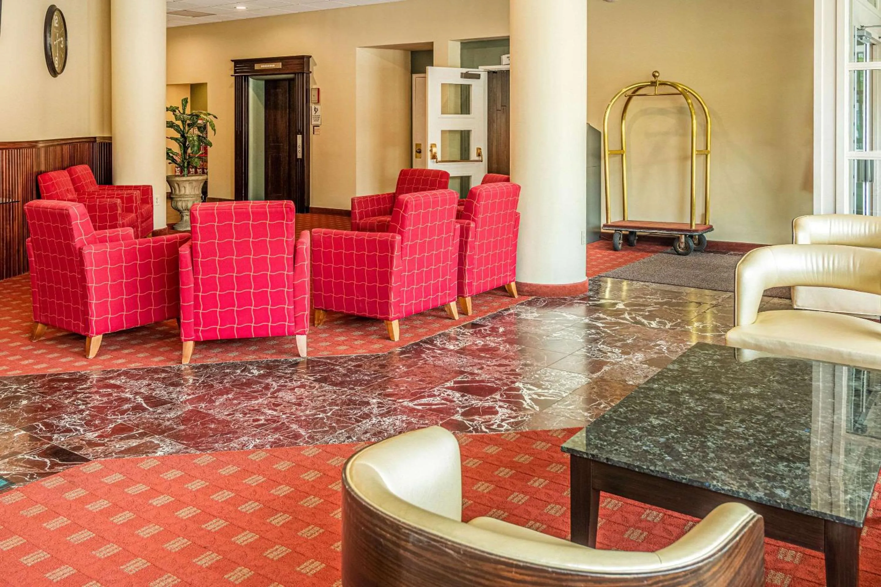Lobby or reception in Quality Inn & Suites