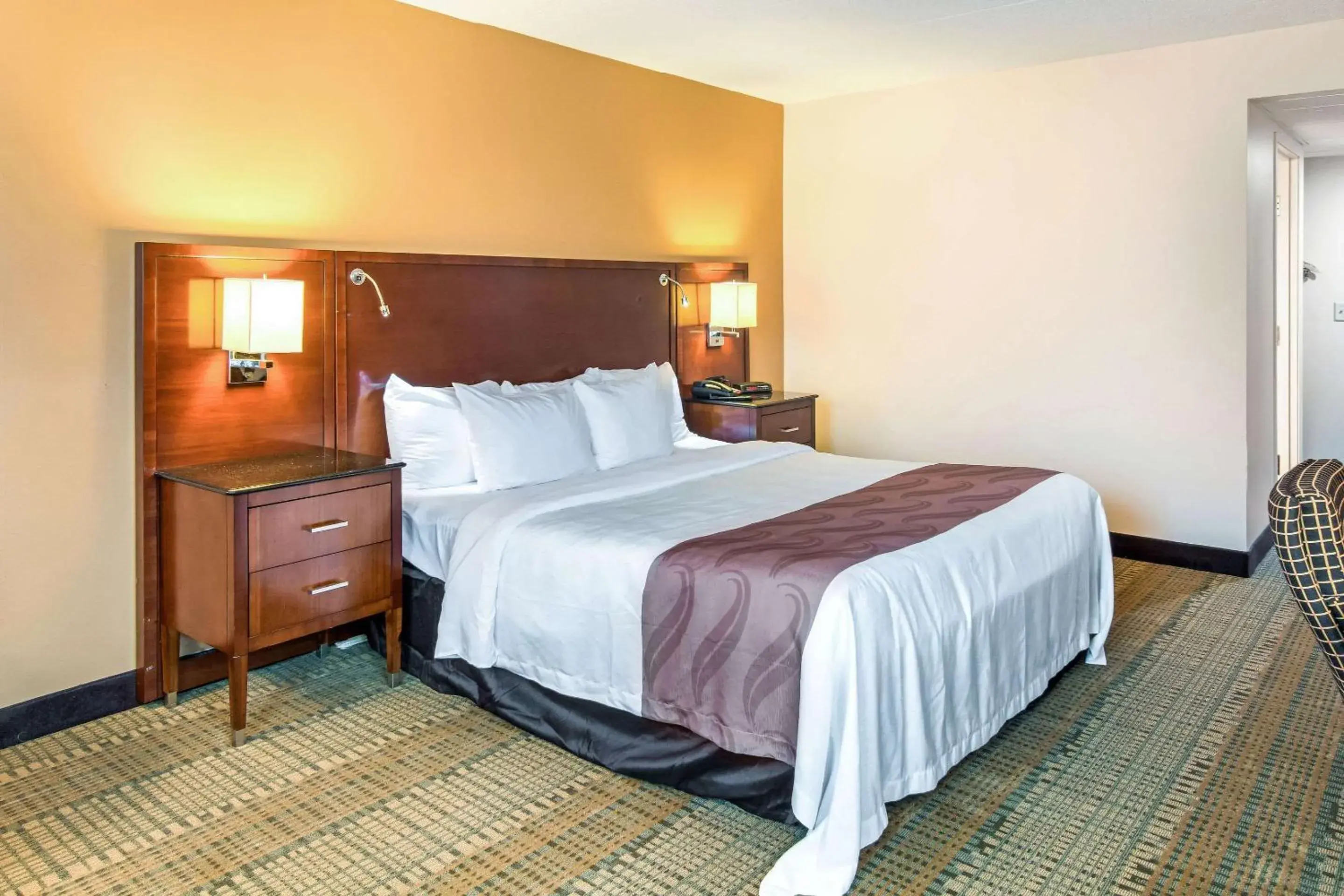 Standard King Room - Non-Smoking in Quality Inn & Suites Standard King Room - Non-Smoking in Quality Inn & Suites