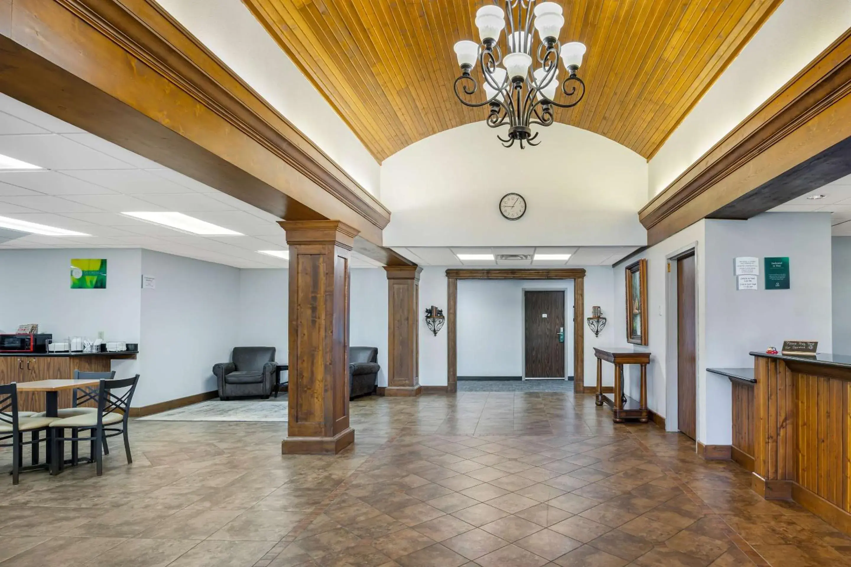 Lobby or reception in Quality Inn & Suites Monterey, TN - Crossville, TN Lobby or reception in Quality Inn & Suites Monterey, TN - Crossville, TN