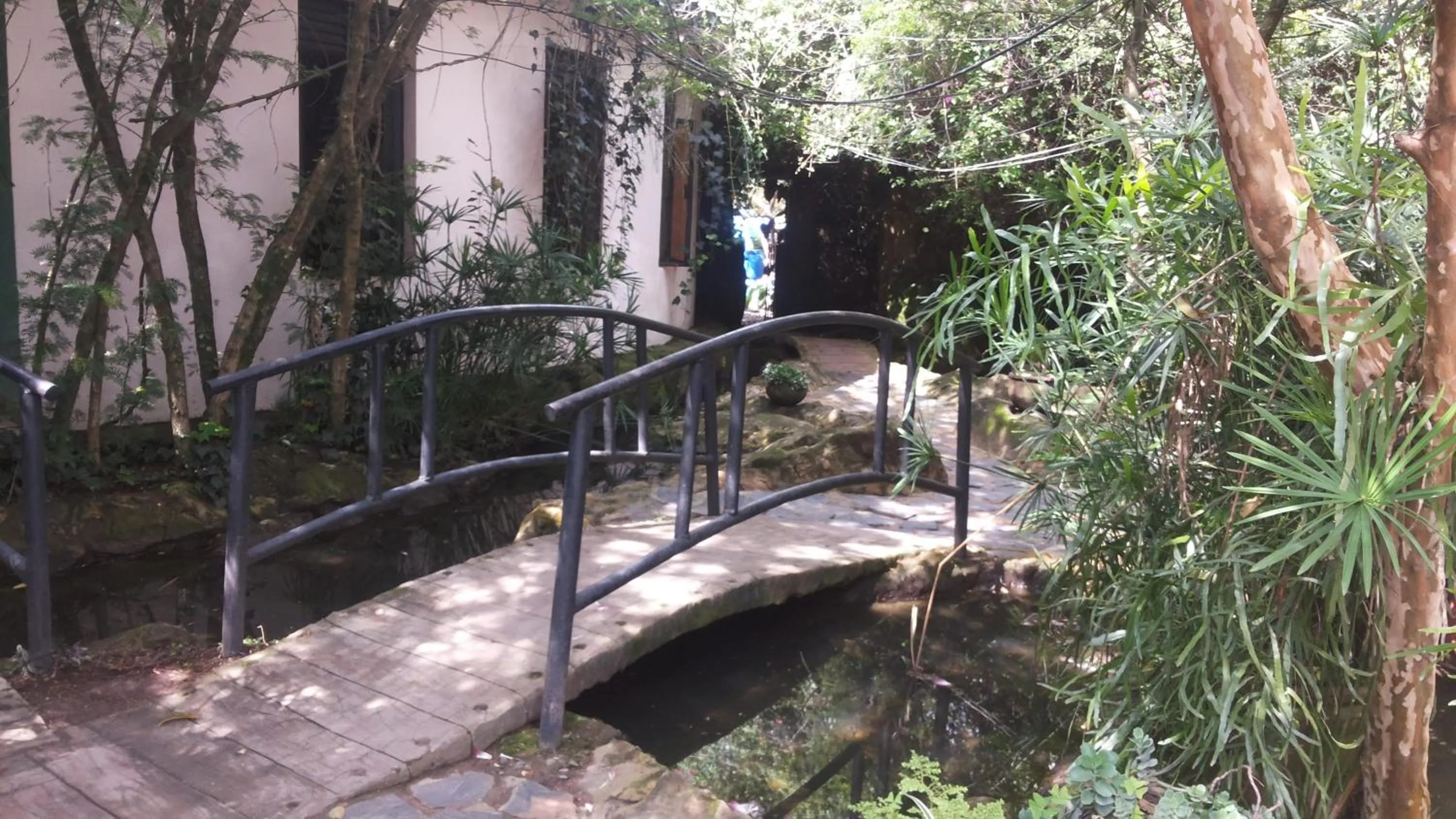 Patio in White Castle Hotel Arua