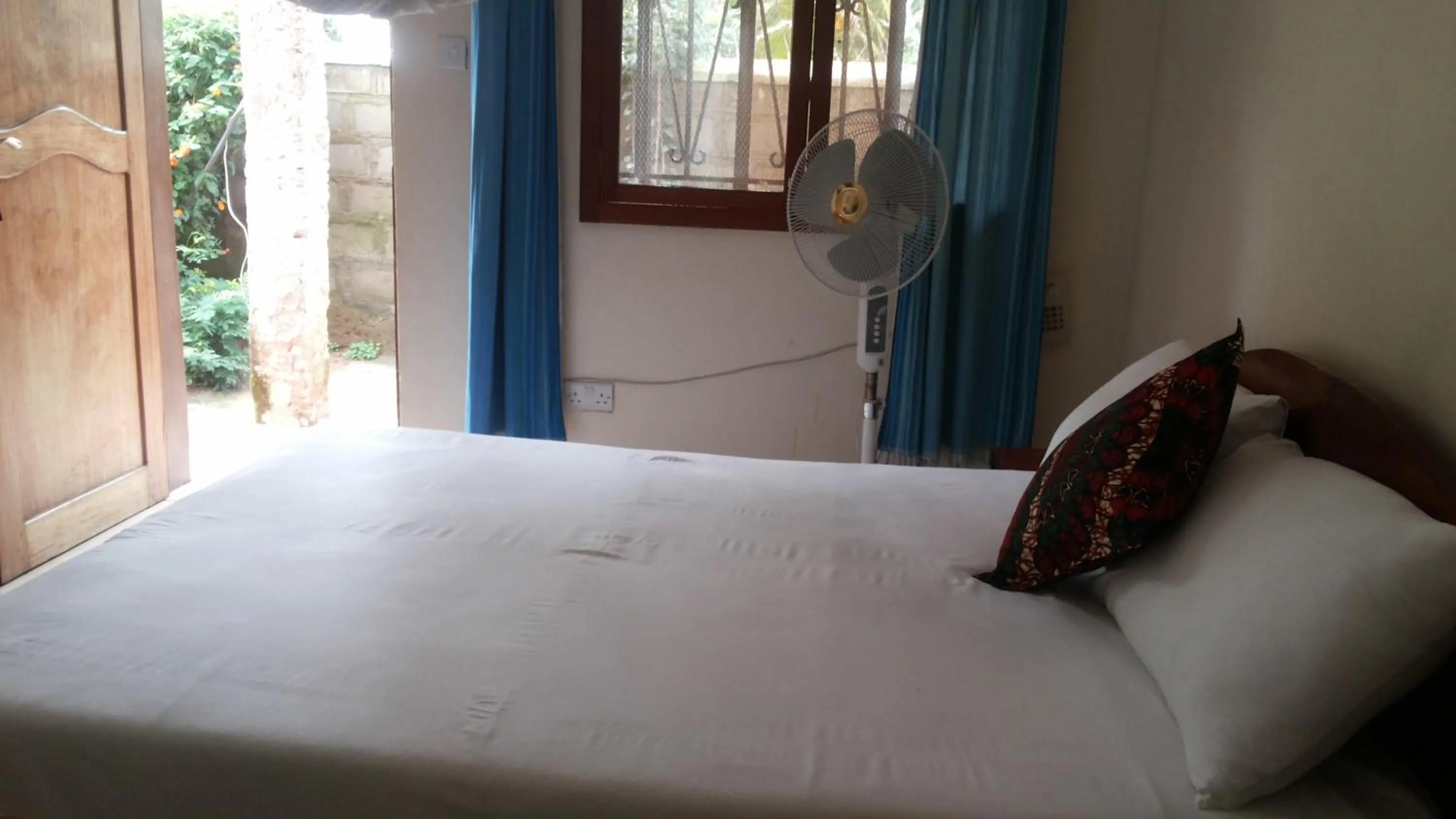 Photo of the whole room in White Castle Hotel Arua