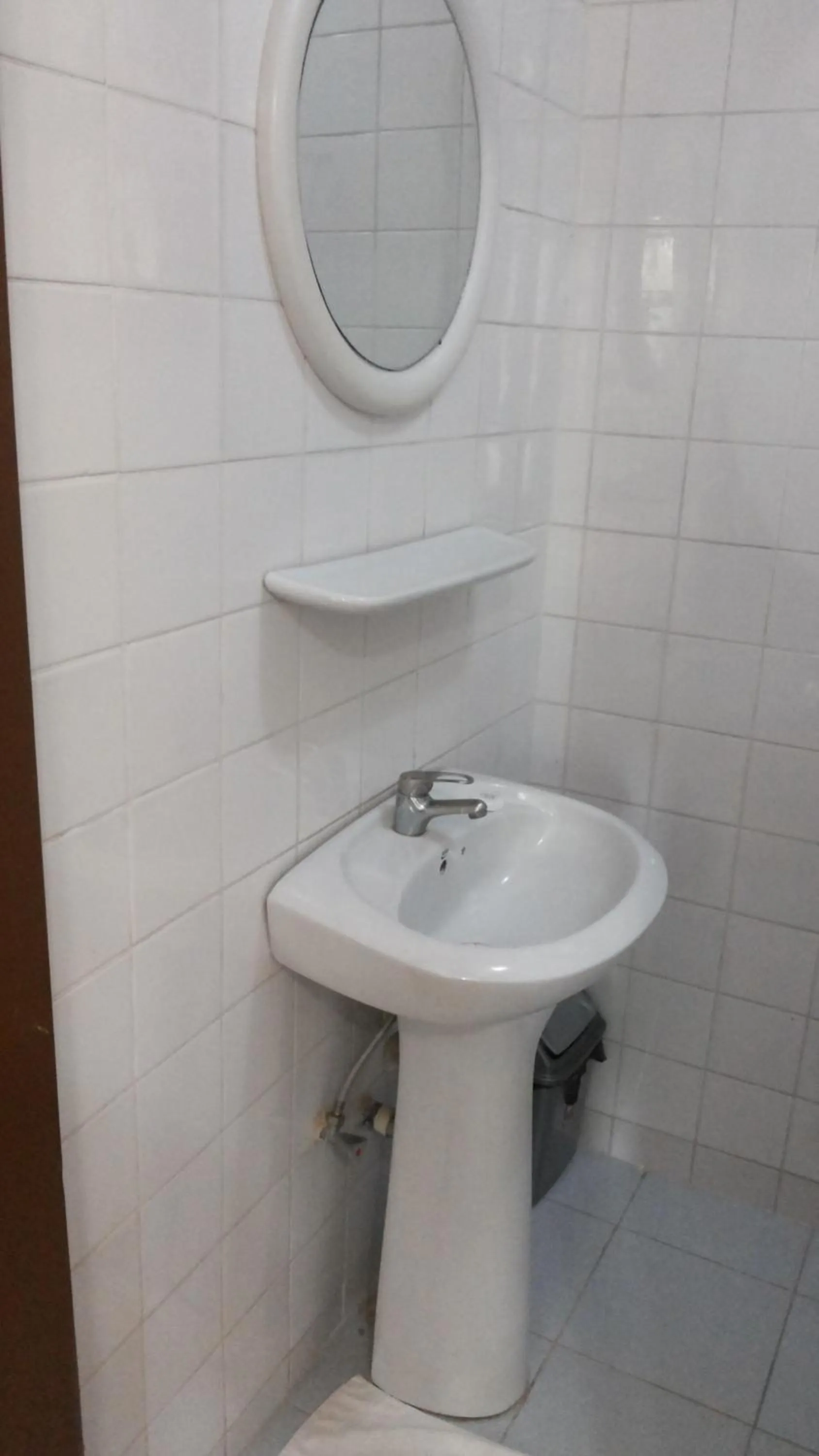 Bathroom in White Castle Hotel Arua