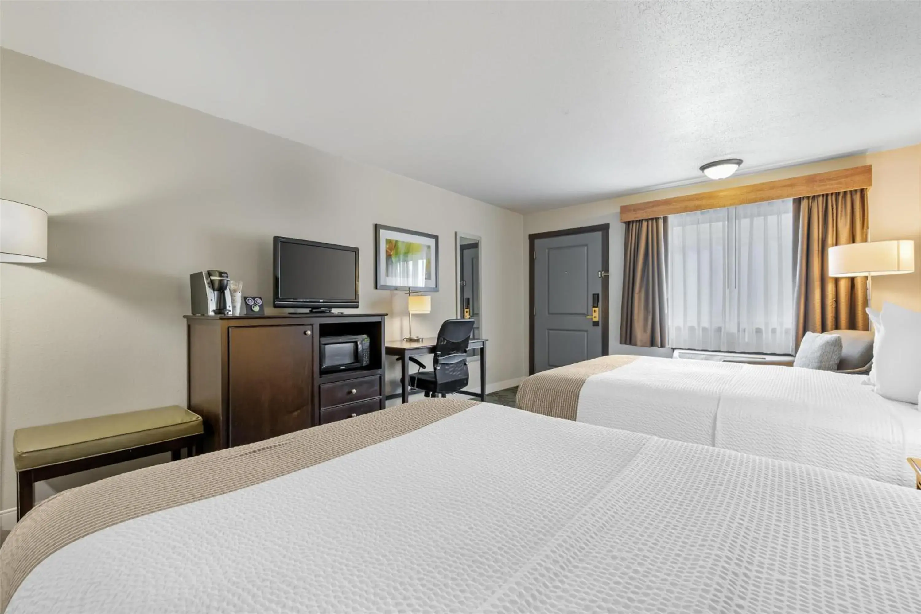 Bedroom, Bed in Best Western Black Hills Lodge Bedroom, Bed in Best Western Black Hills Lodge