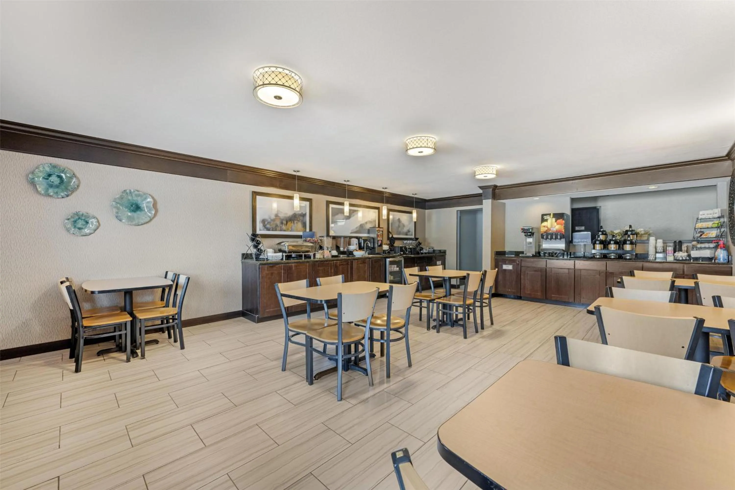 Breakfast in Best Western Black Hills Lodge