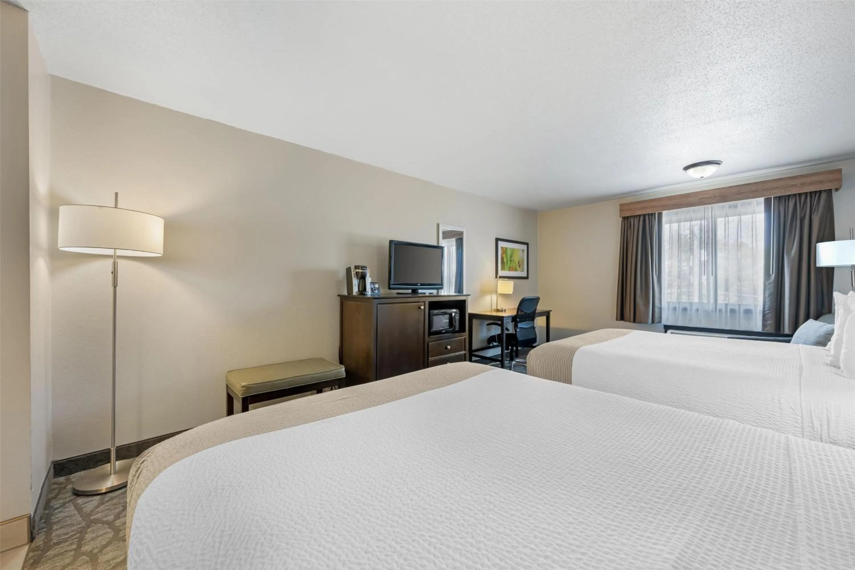Bedroom, Bed in Best Western Black Hills Lodge