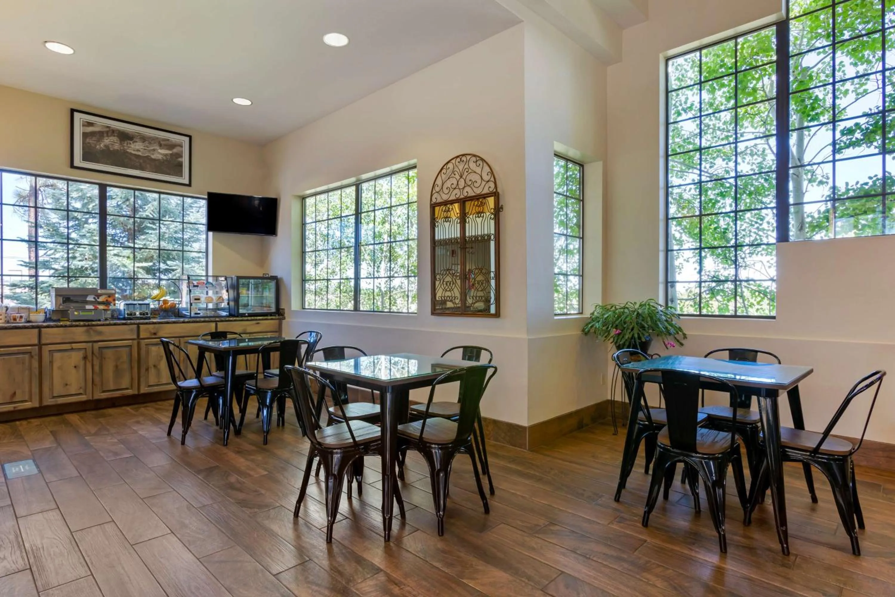 Breakfast in Best Western Paint Pony Lodge