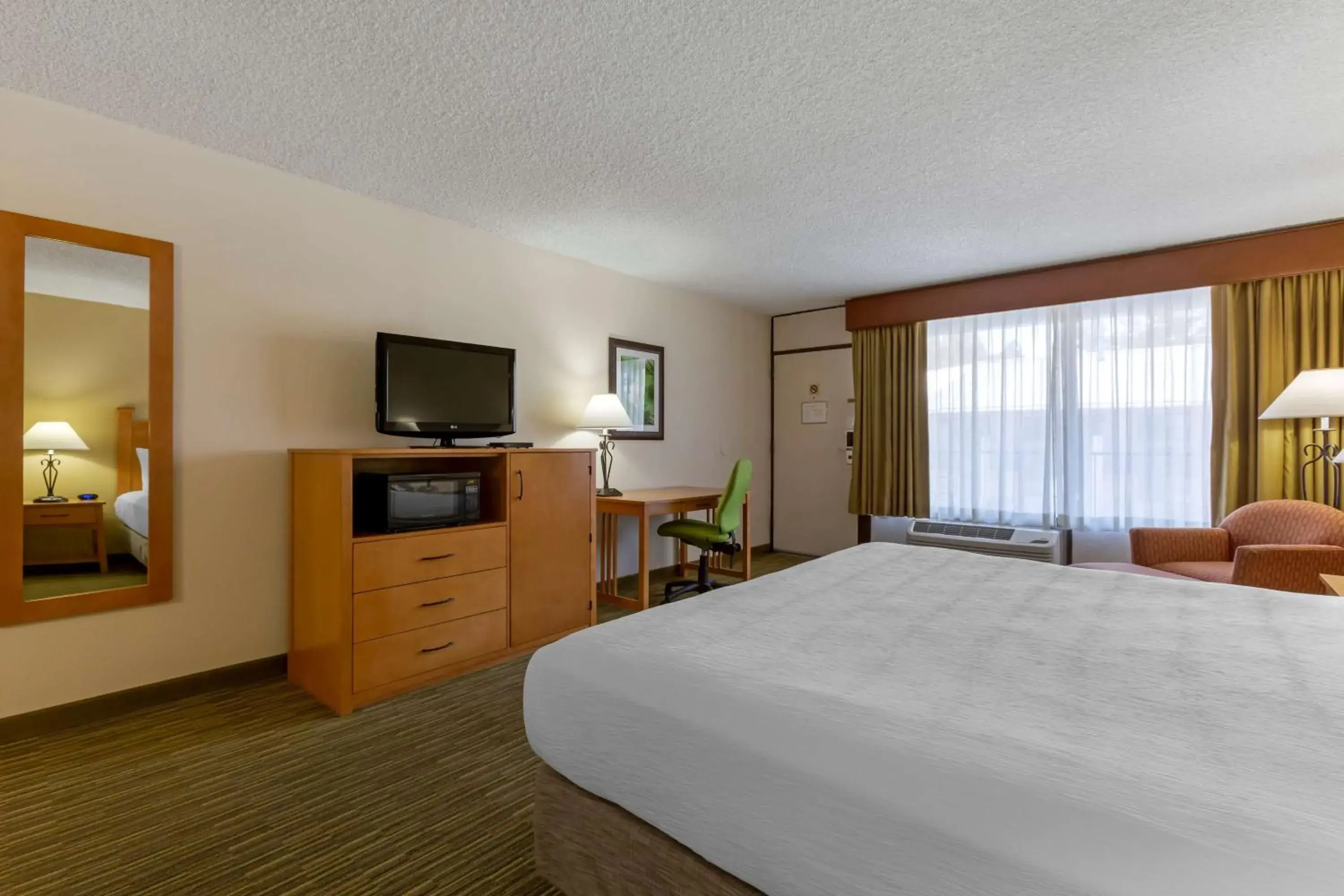 Bedroom, Bed in Best Western Paint Pony Lodge Bedroom, Bed in Best Western Paint Pony Lodge