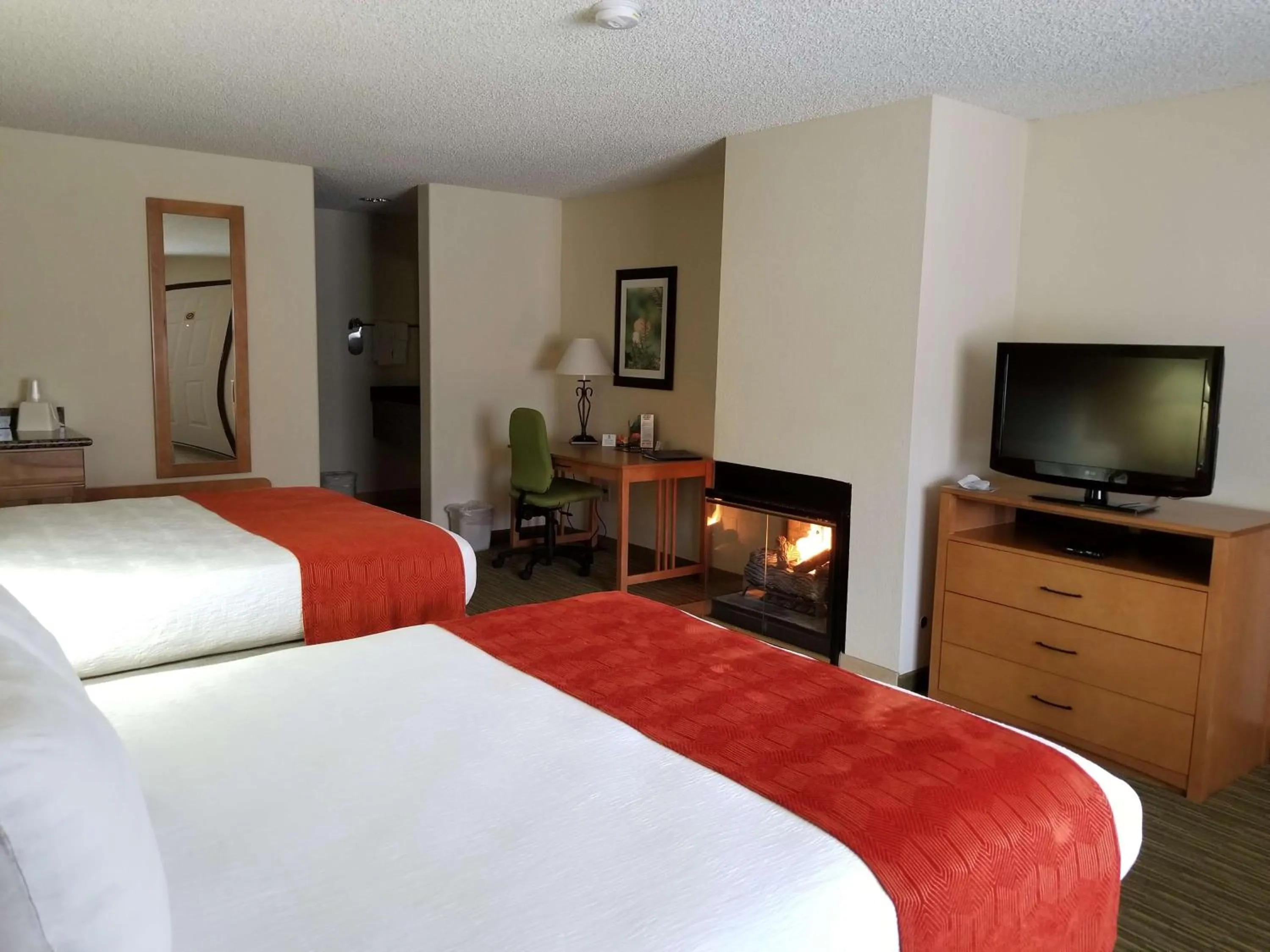 Bedroom, Bed in Best Western Paint Pony Lodge