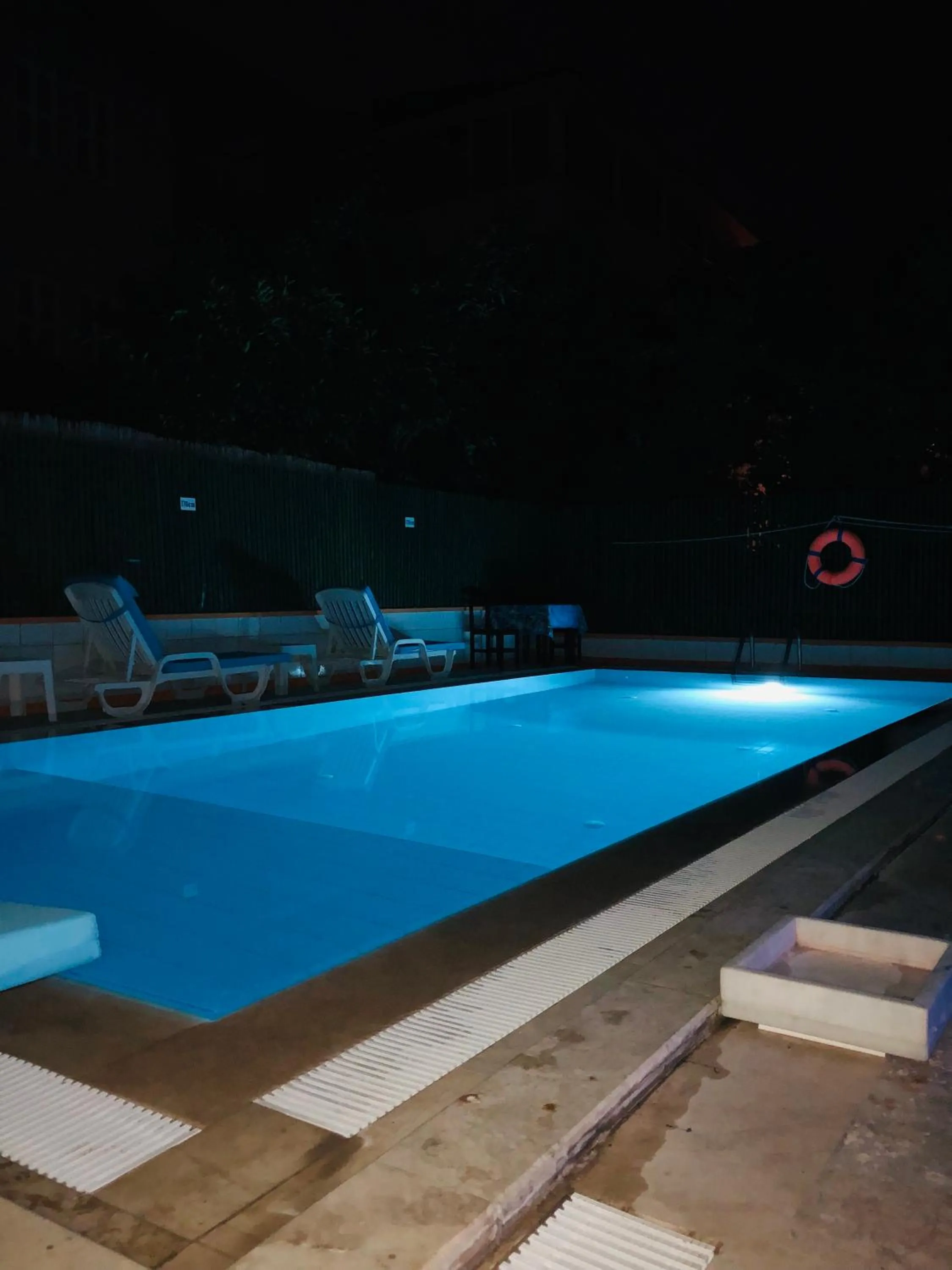 Swimming pool in Meltem Otel