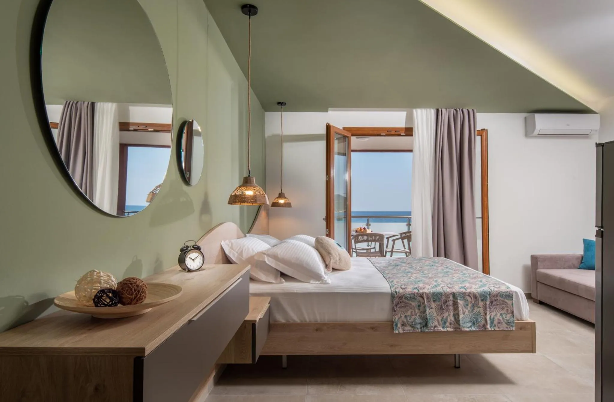 Bed in Stavros Compass