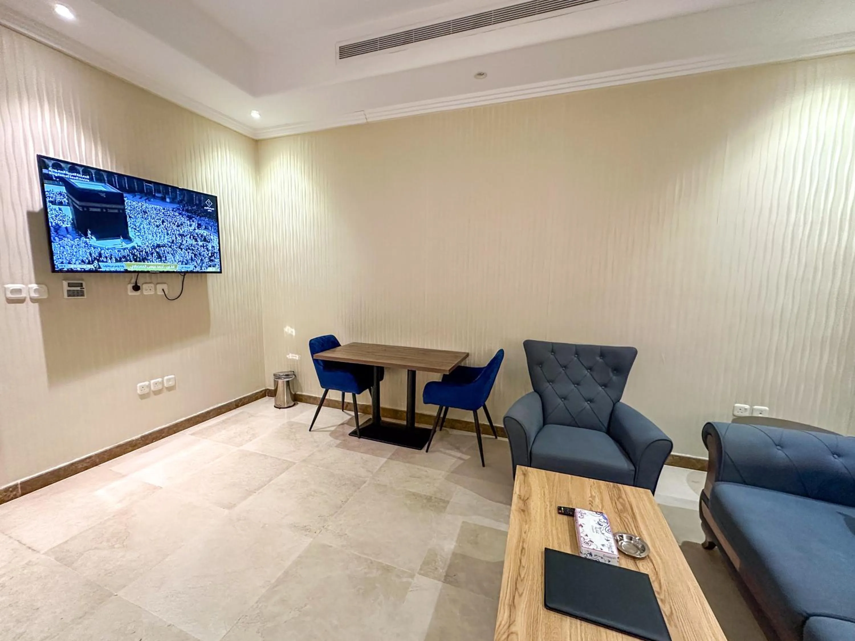 TV and multimedia in لافنت بارك للشقق المخدومة - إقتصادي