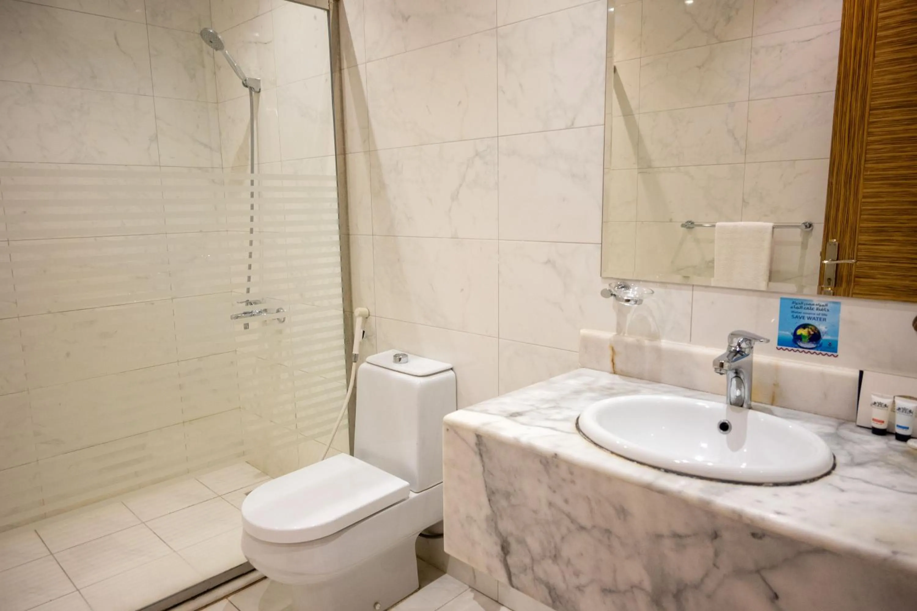 Bathroom in لافنت بارك للشقق المخدومة - إقتصادي