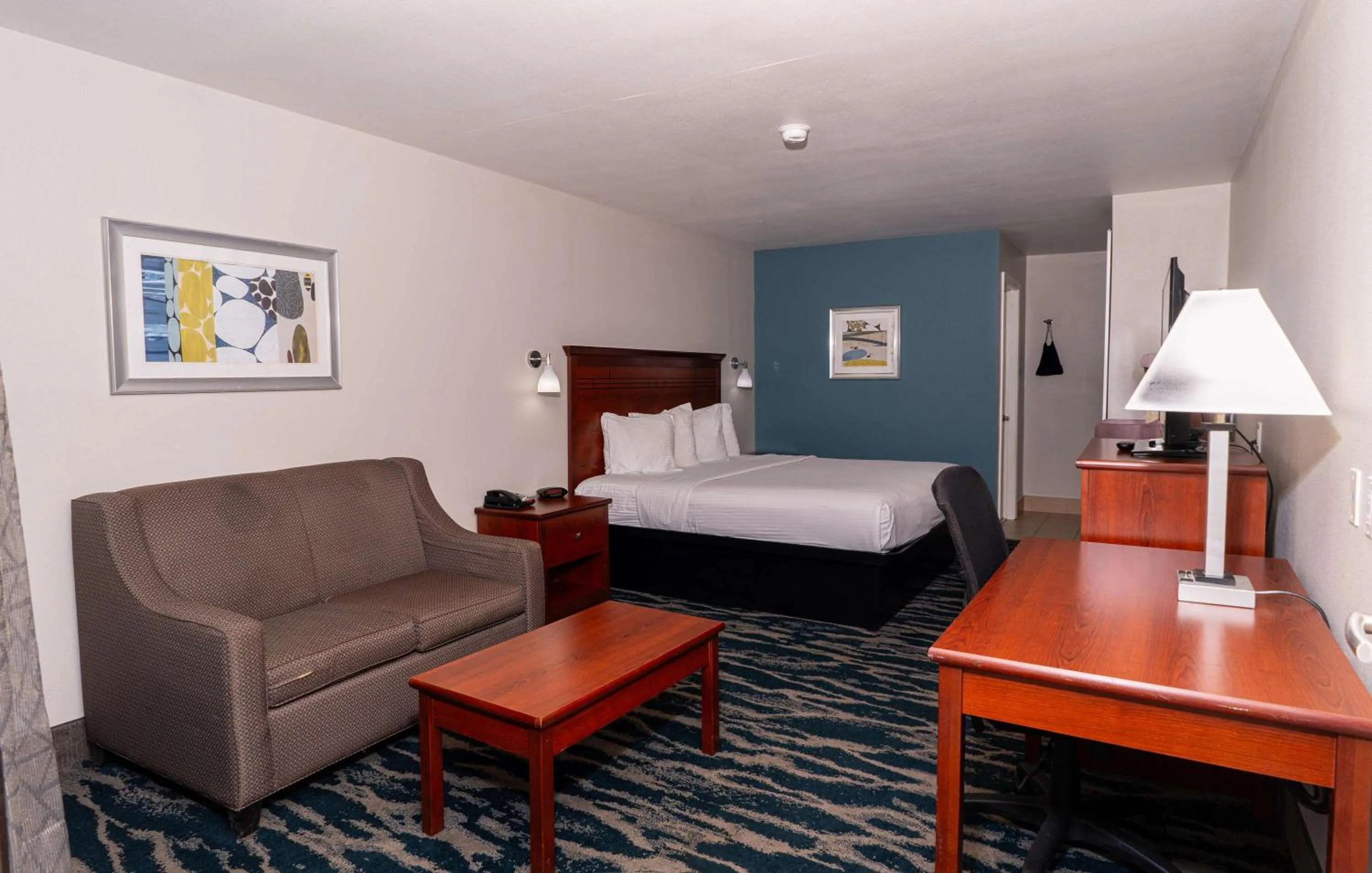 Bedroom, Bed in Best Western Paradise Inn