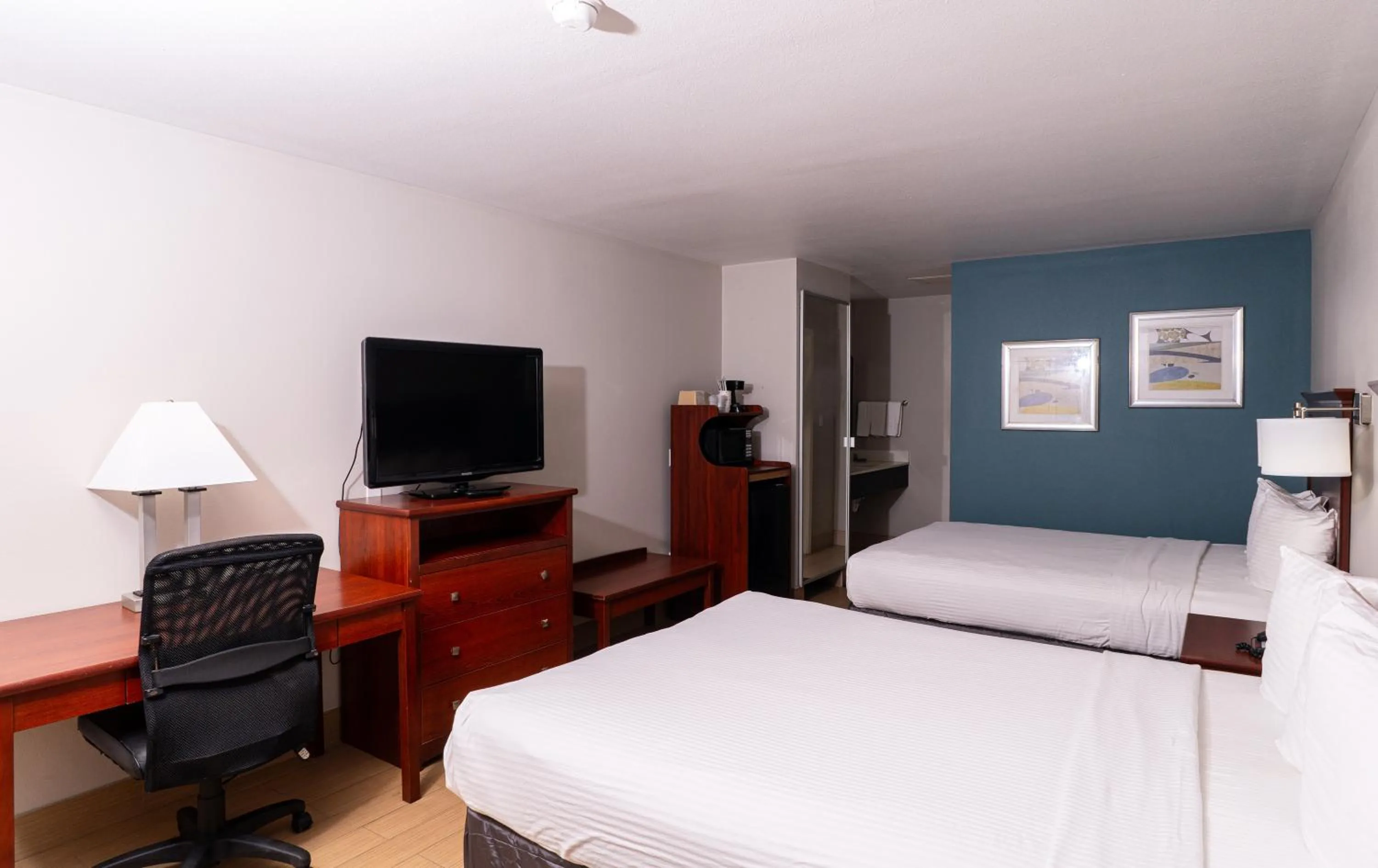 TV and multimedia, Bed in Best Western Paradise Inn