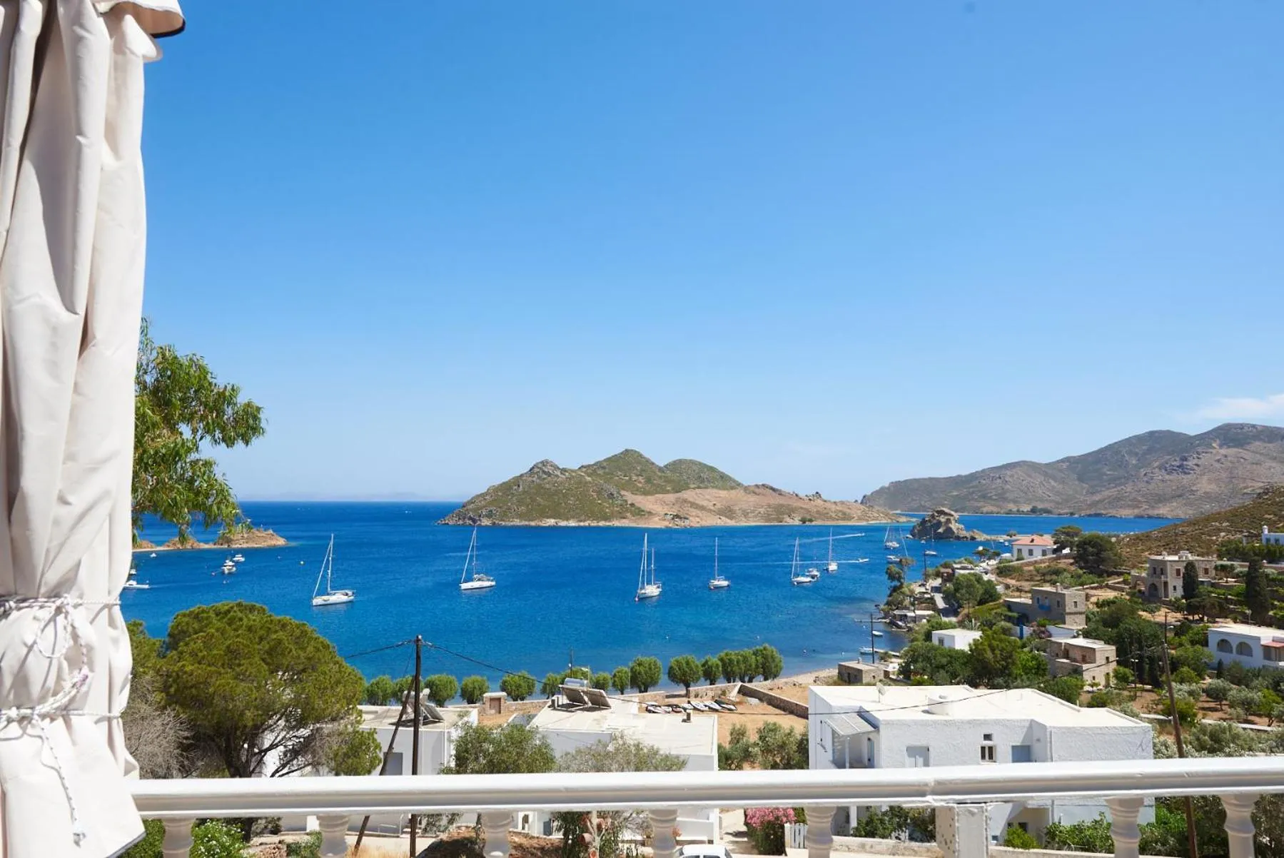 HOTEL ATHINA