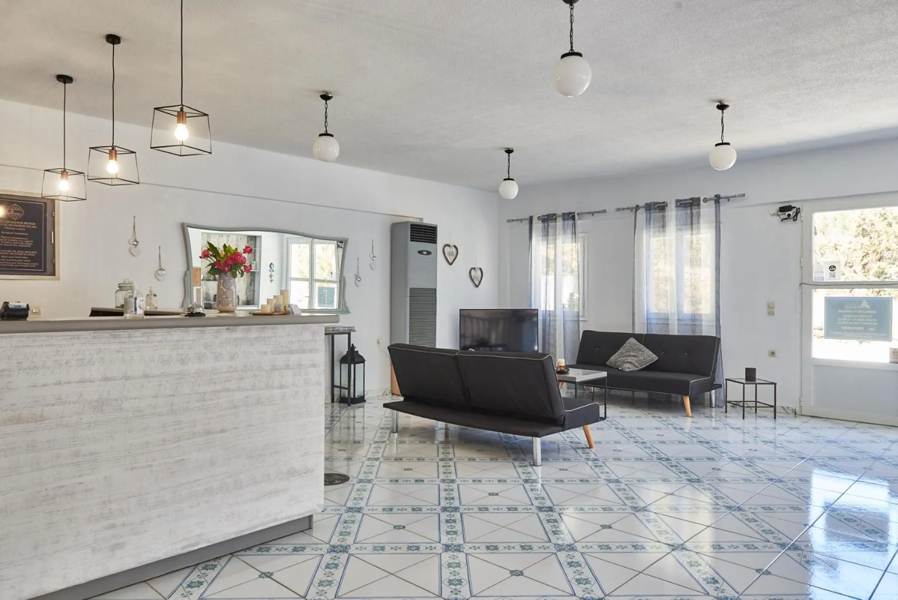 HOTEL ATHINA