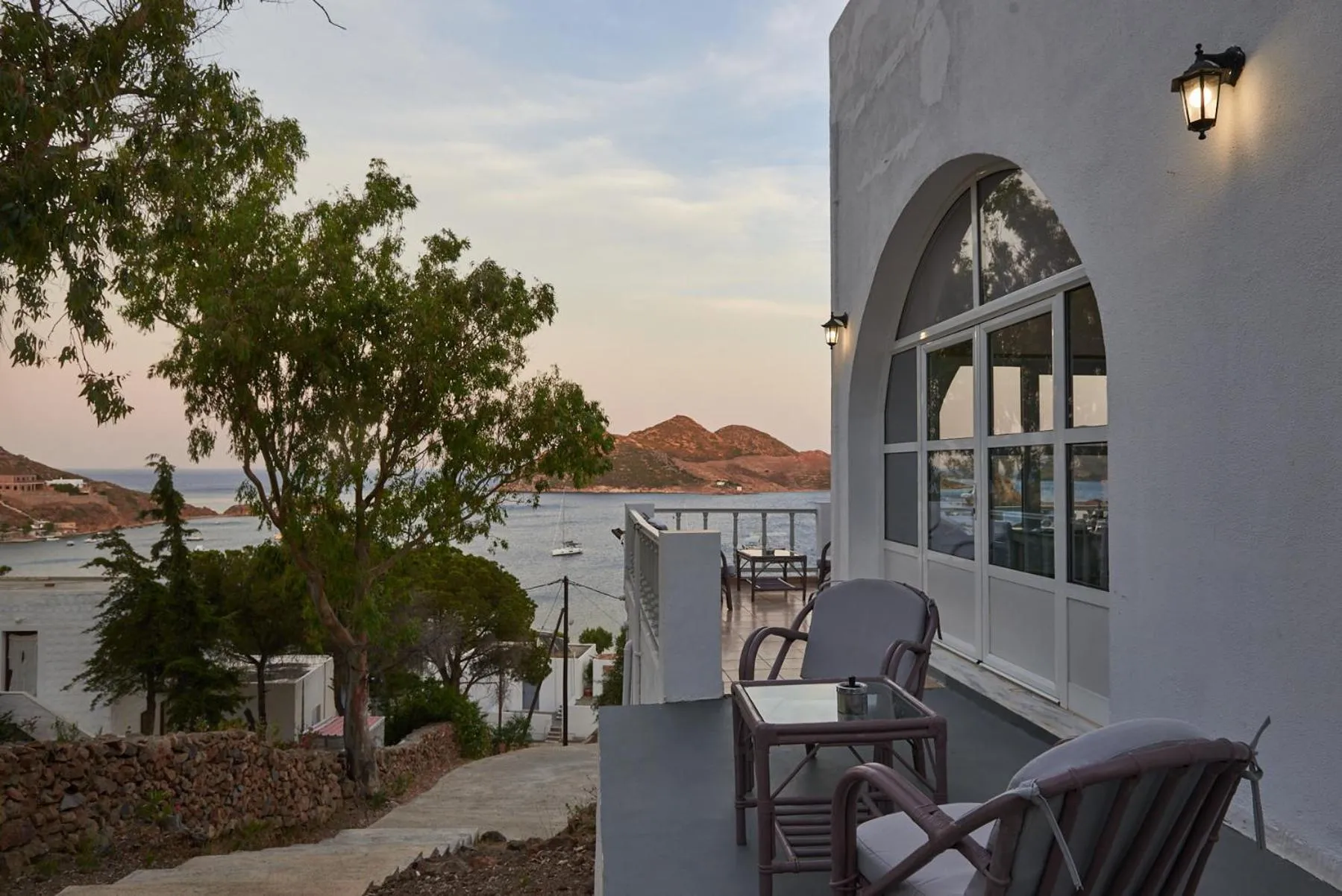 HOTEL ATHINA