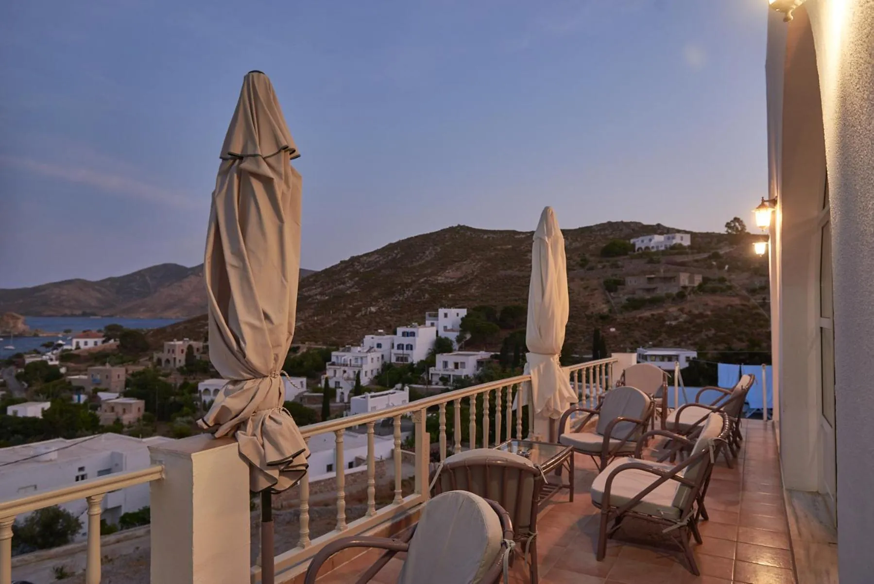 HOTEL ATHINA