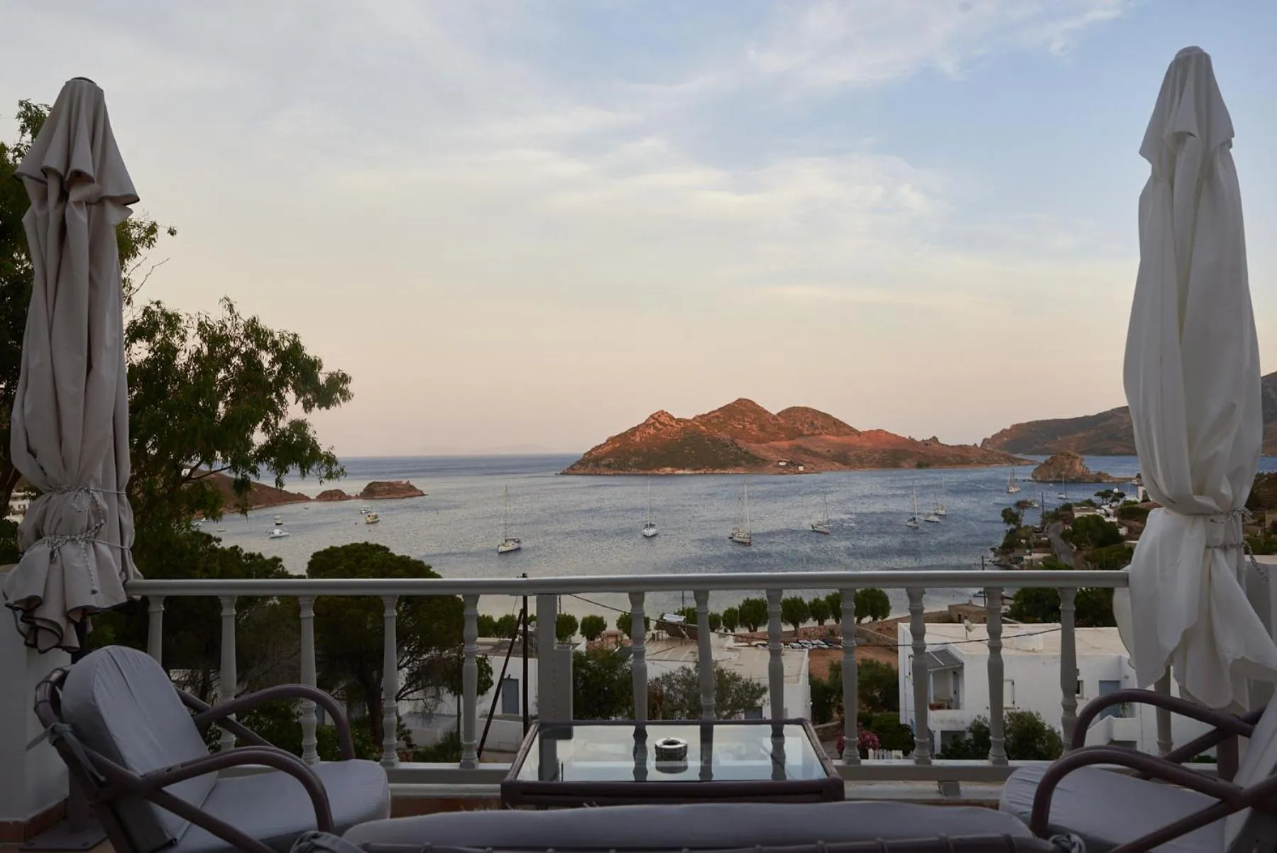 HOTEL ATHINA
