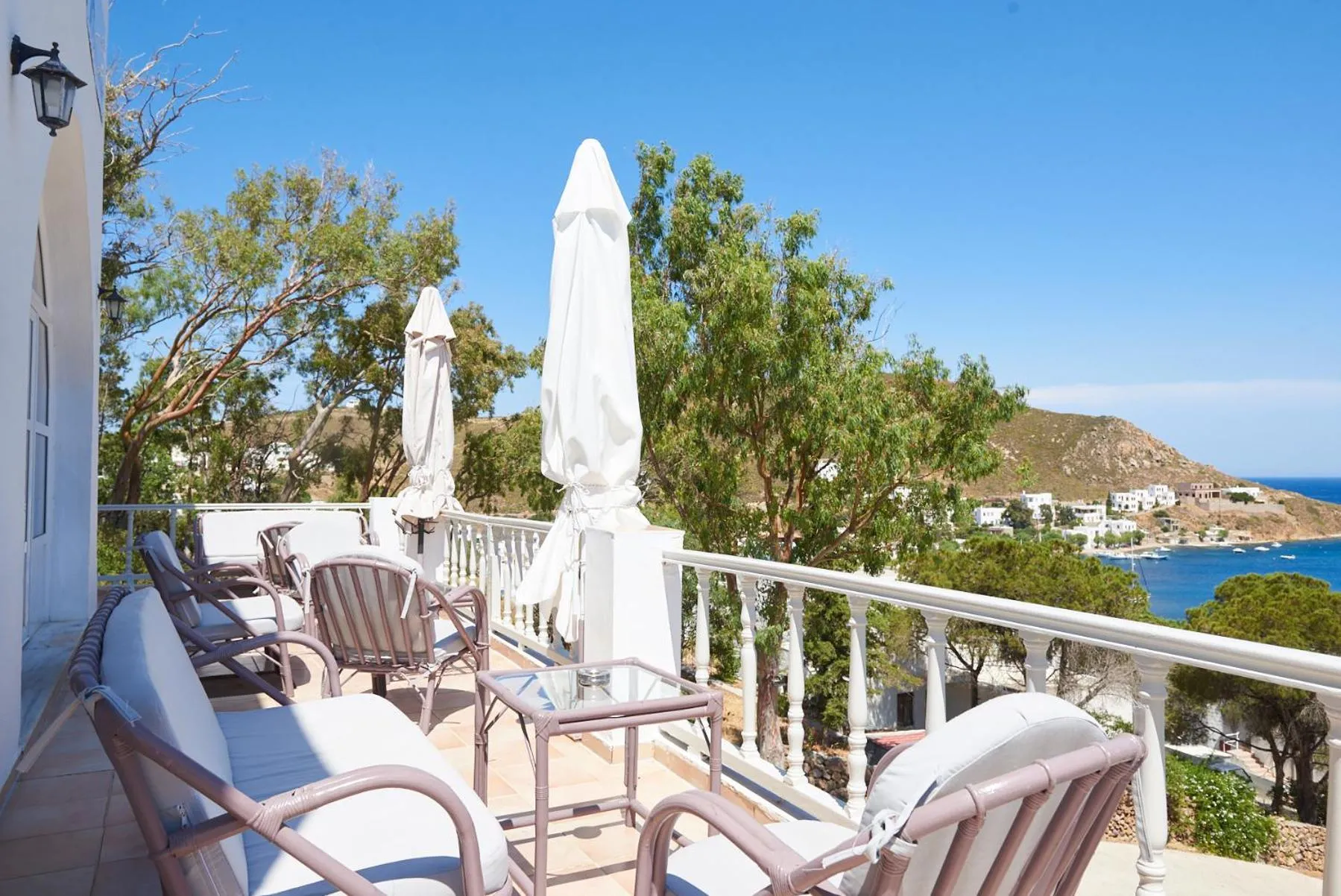 HOTEL ATHINA
