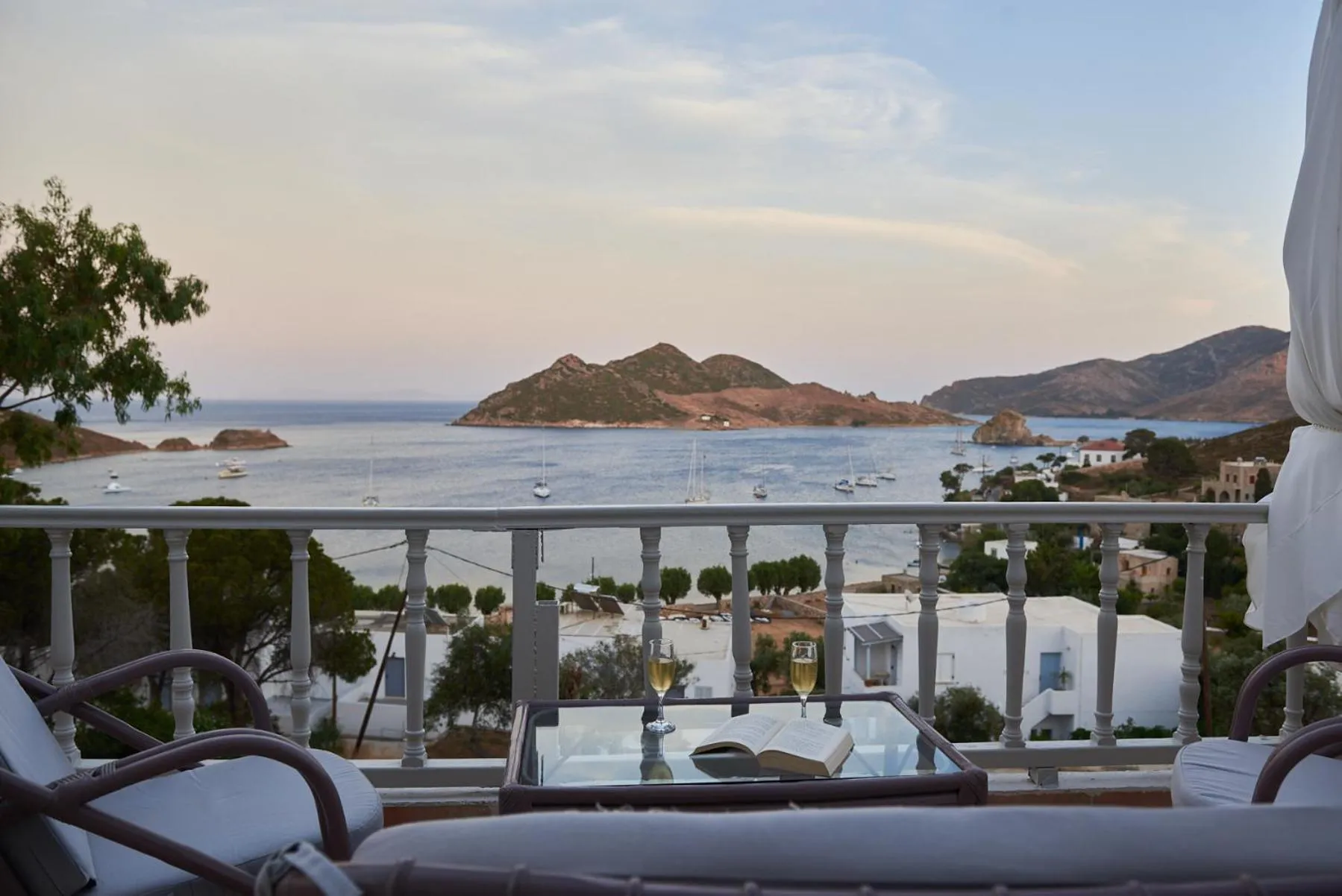 HOTEL ATHINA
