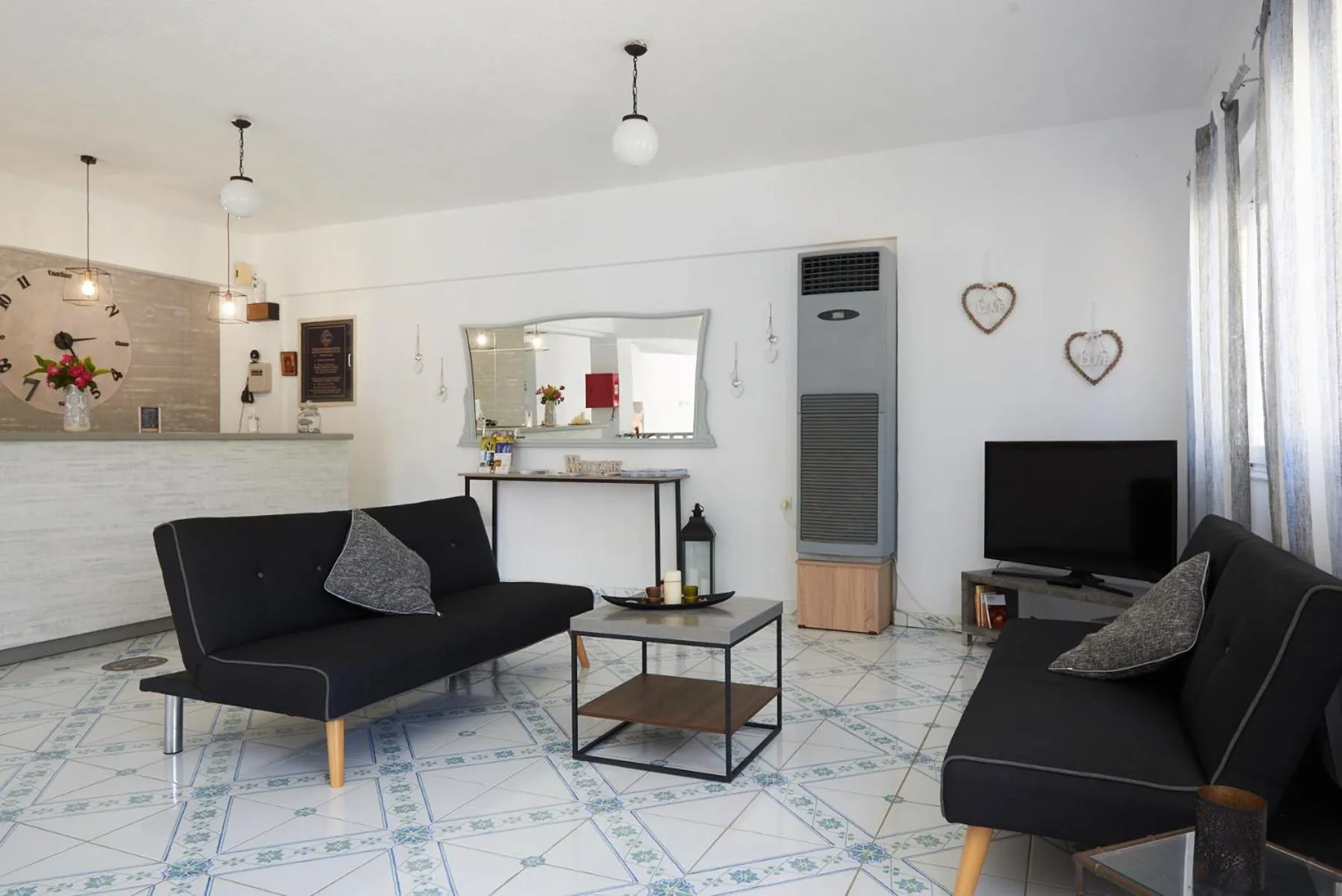HOTEL ATHINA