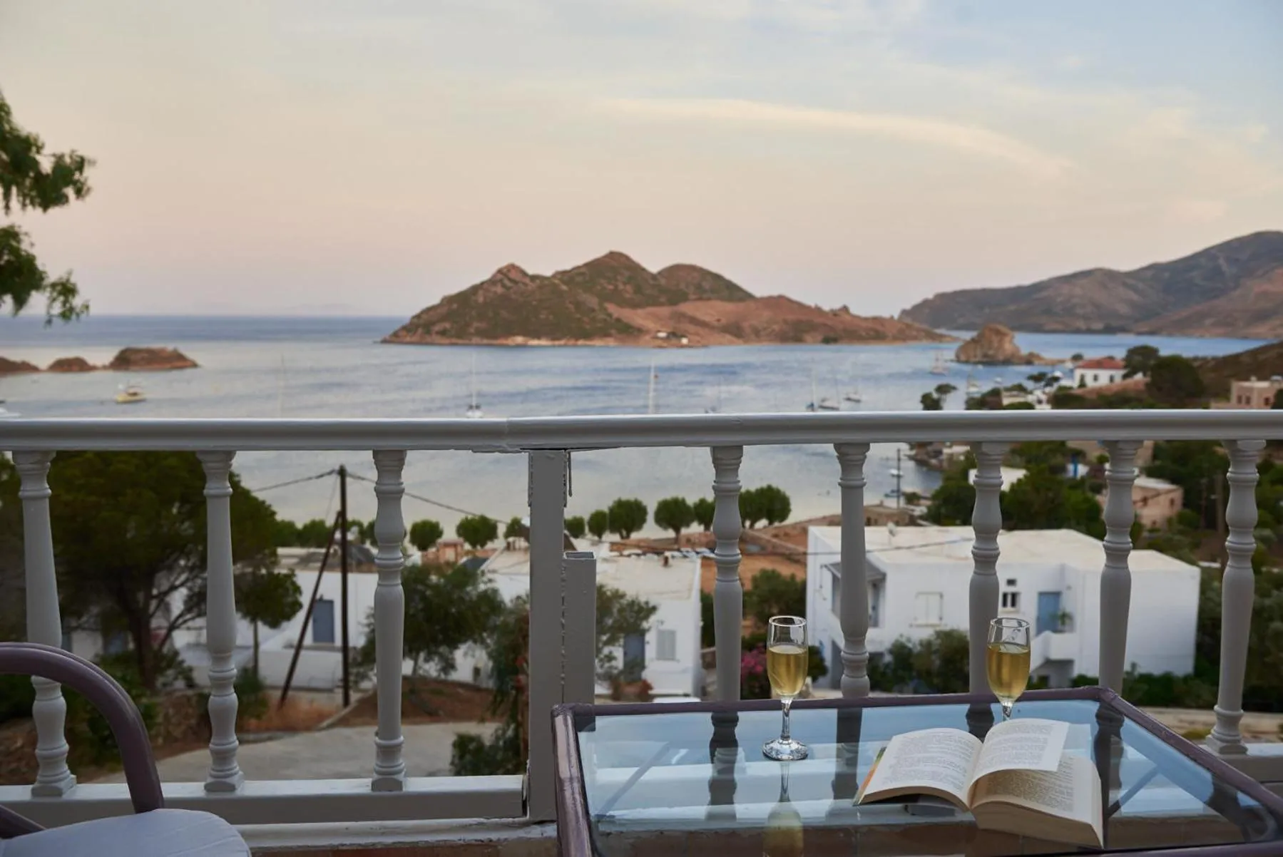 HOTEL ATHINA