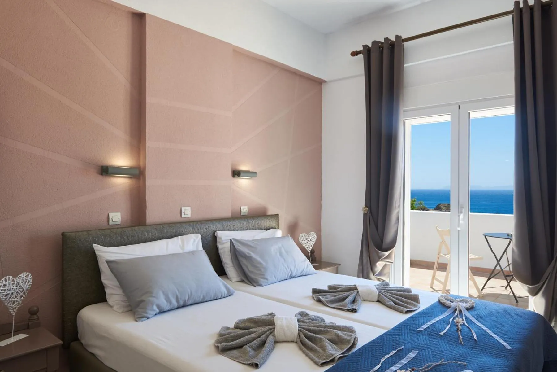 Photo of the whole room, Bed in HOTEL ATHINA