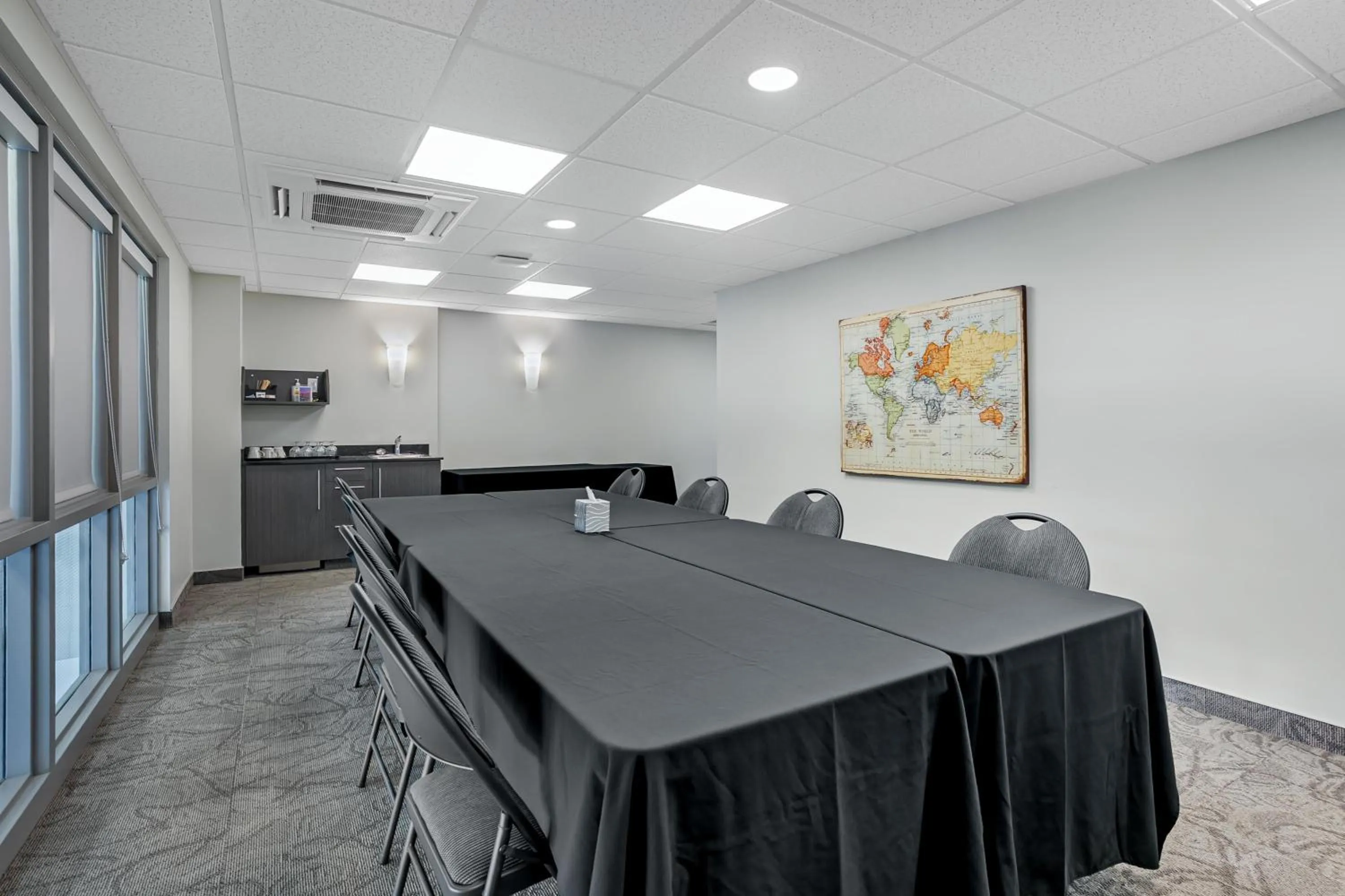 Meeting/conference room in Best Western Plus Airport Inn & Suites