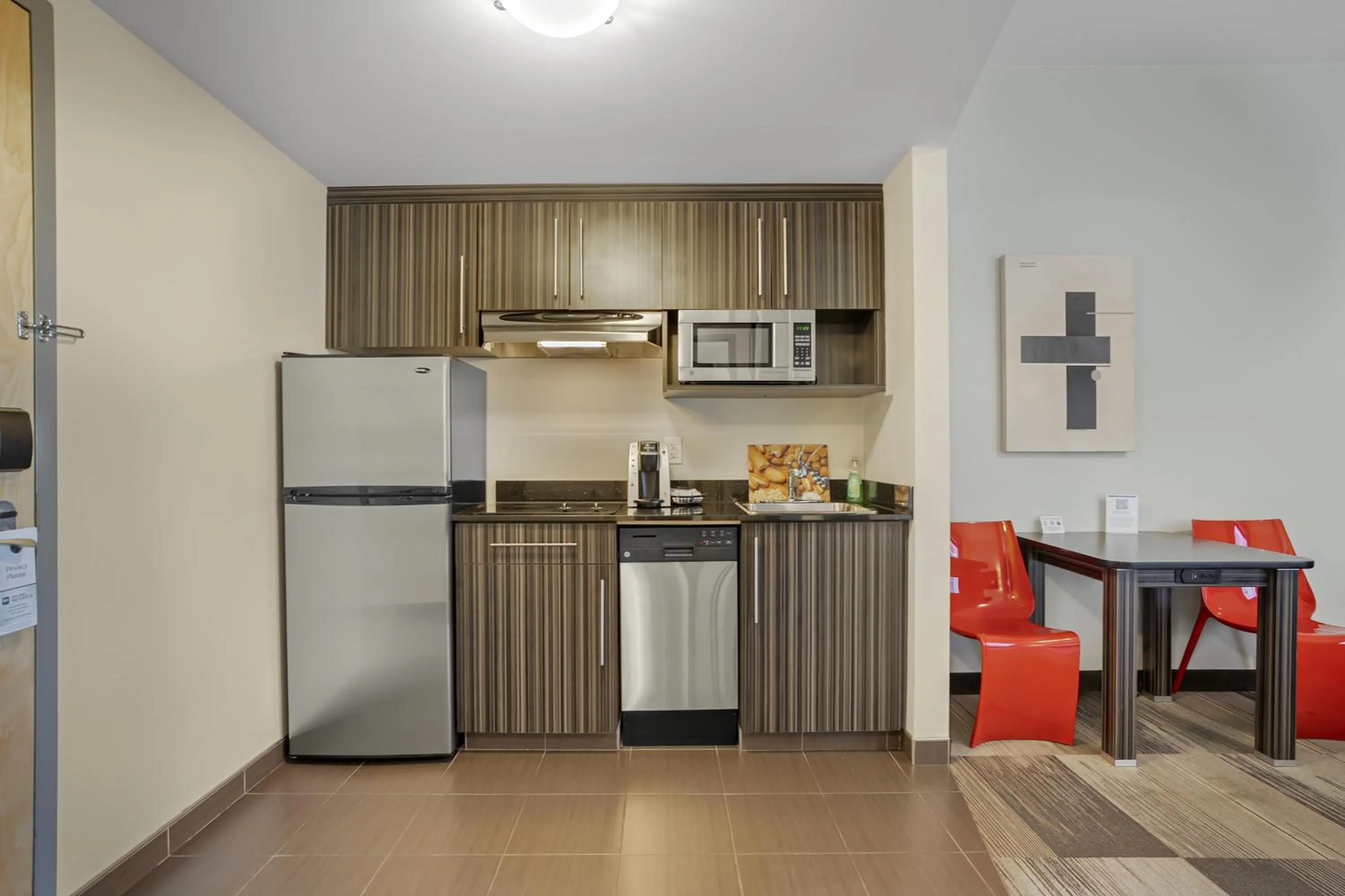 Bedroom in Best Western Plus Airport Inn & Suites