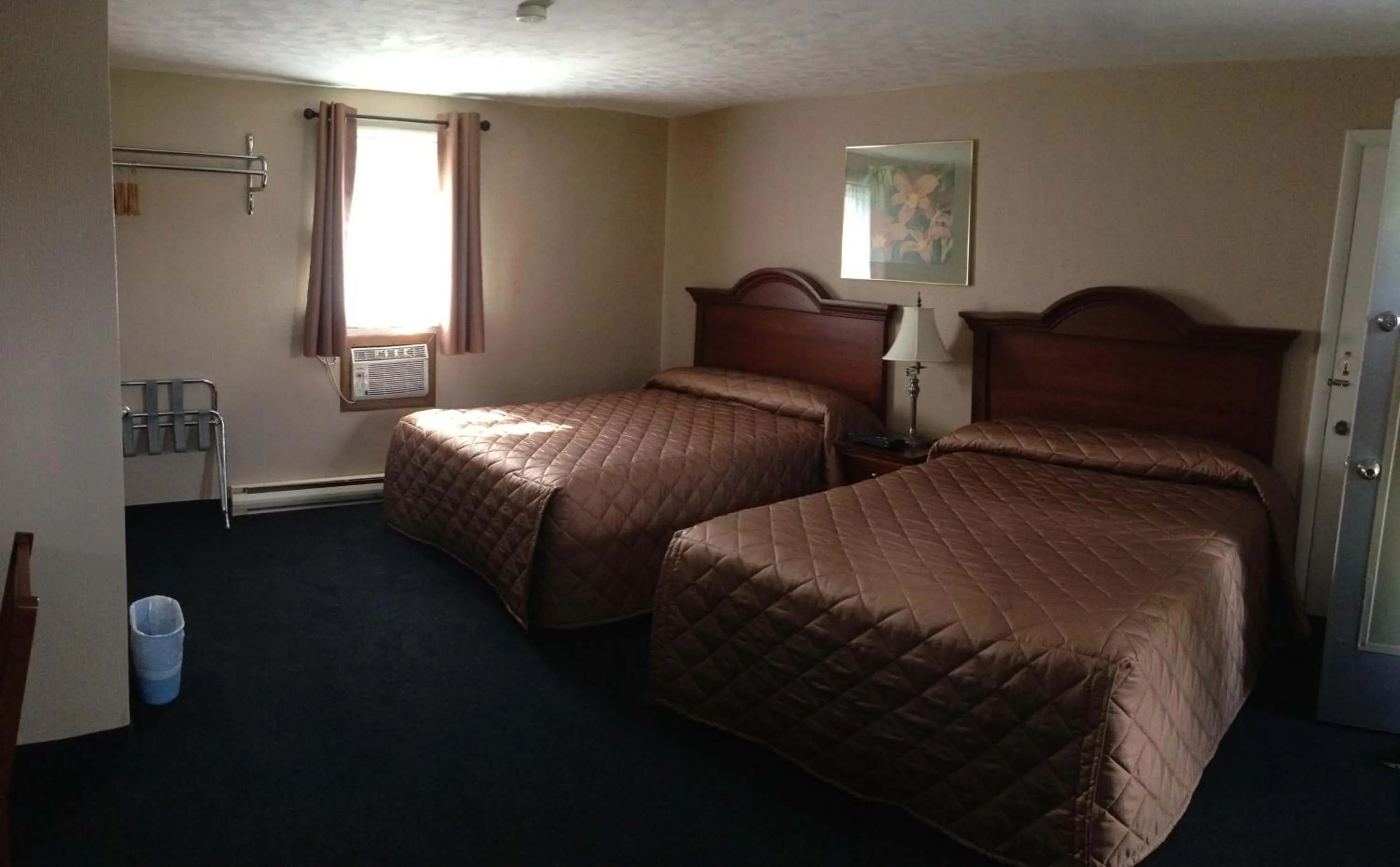 Queen Room with Two Queen Beds in Majers Motel