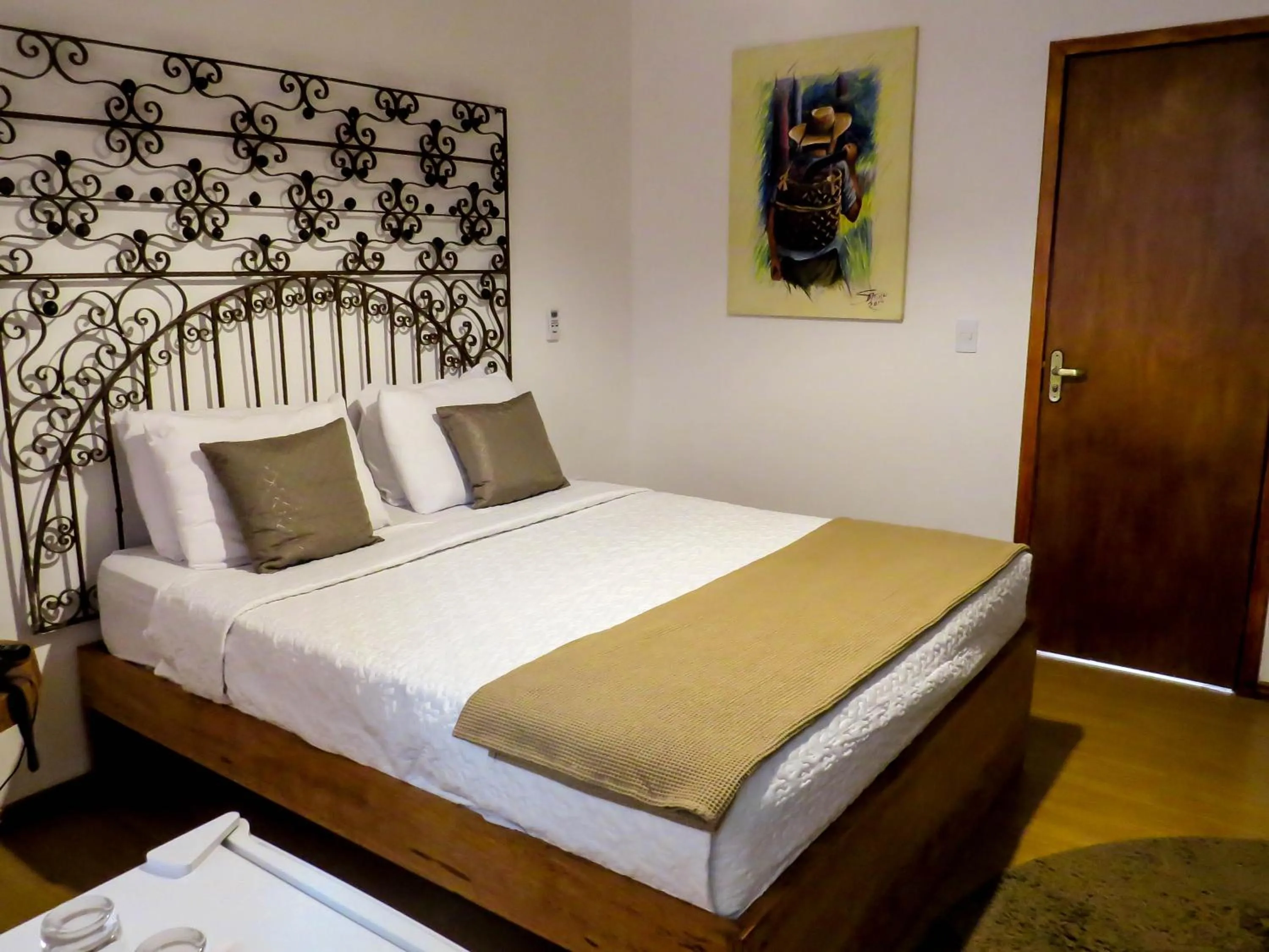 Photo of the whole room, Bed in Casa Perpetua Hotel D Charm